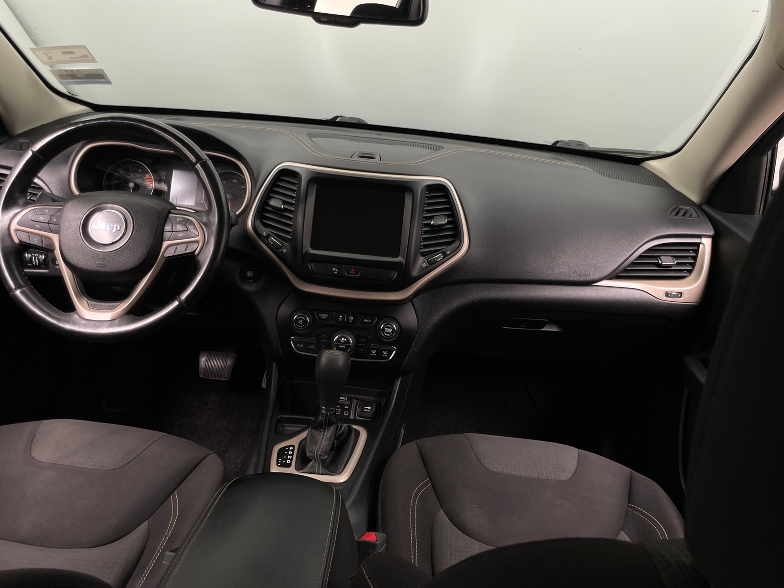 Thumbnail: 2016 Jeep Cherokee - 3