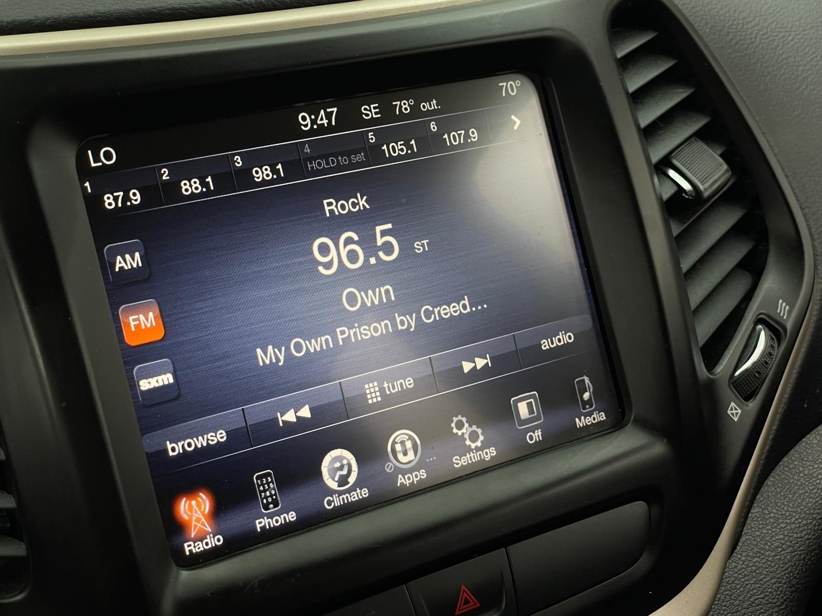 Thumbnail: 2016 Jeep Cherokee - 4