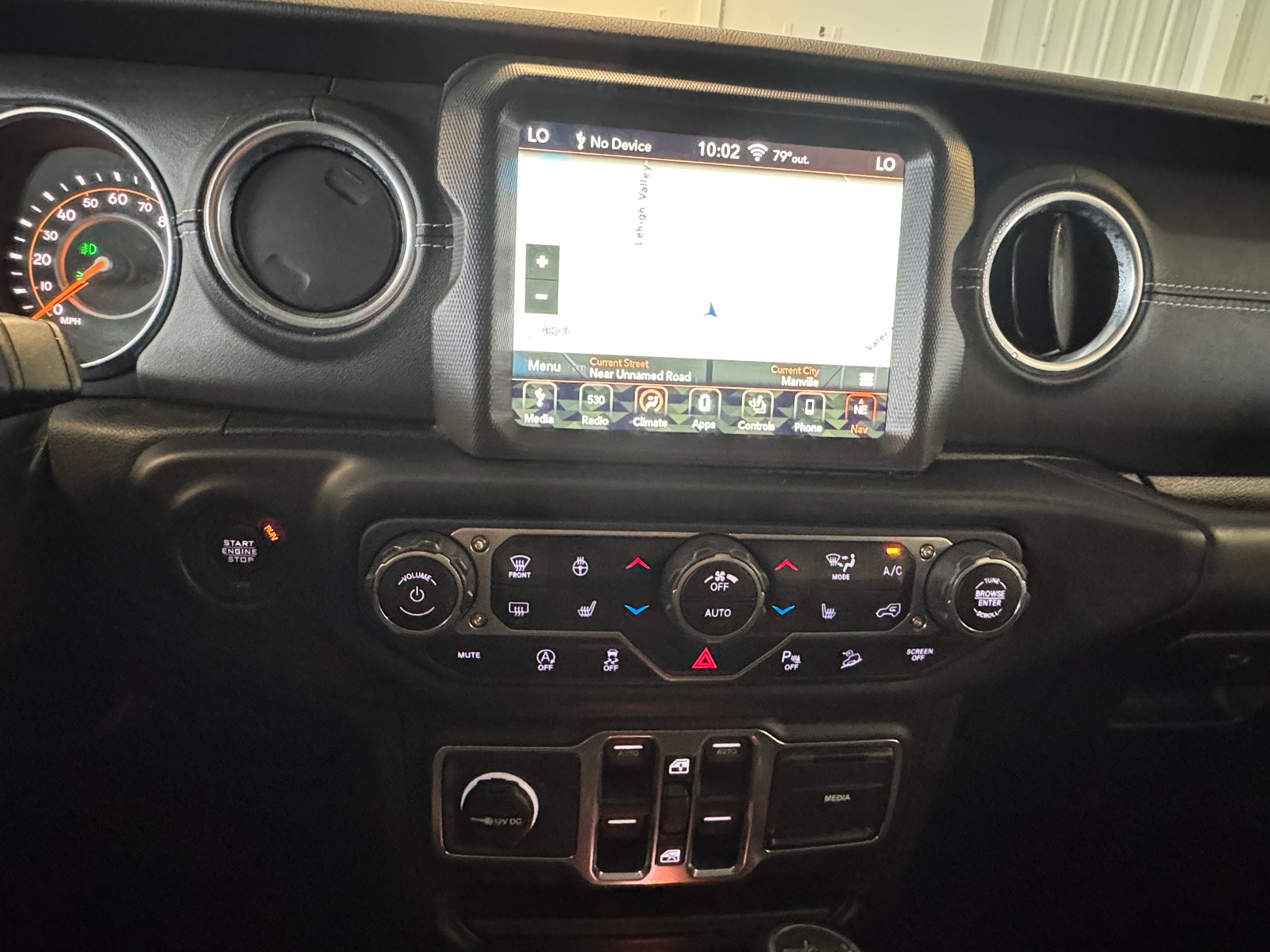 Thumbnail: 2018 Jeep Wrangler - 3