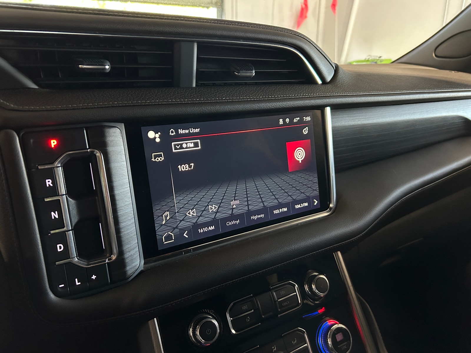 Thumbnail: 2023 GMC Yukon - 3