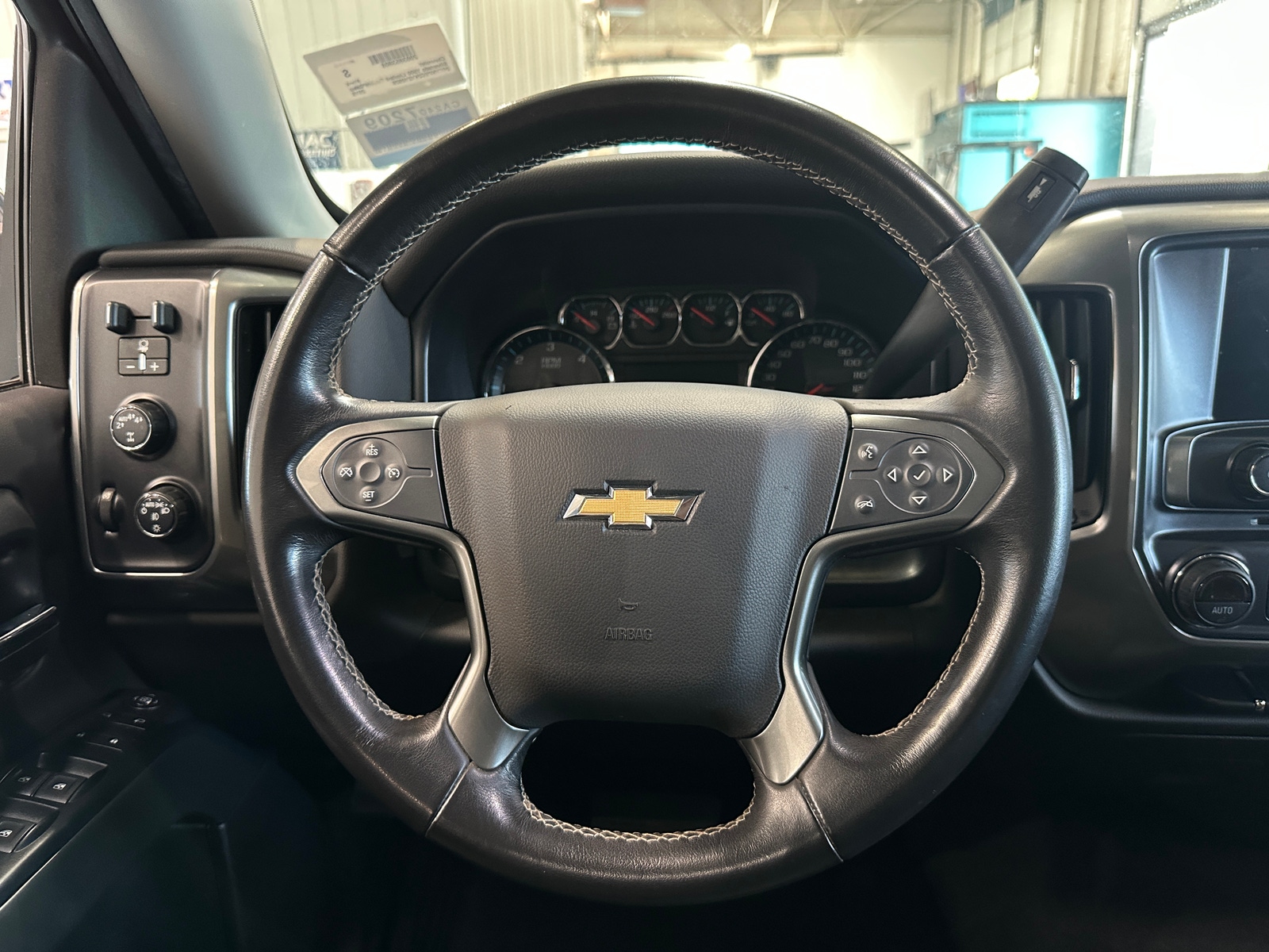 Thumbnail: 2019 Chevrolet Silverado 1500 - 5