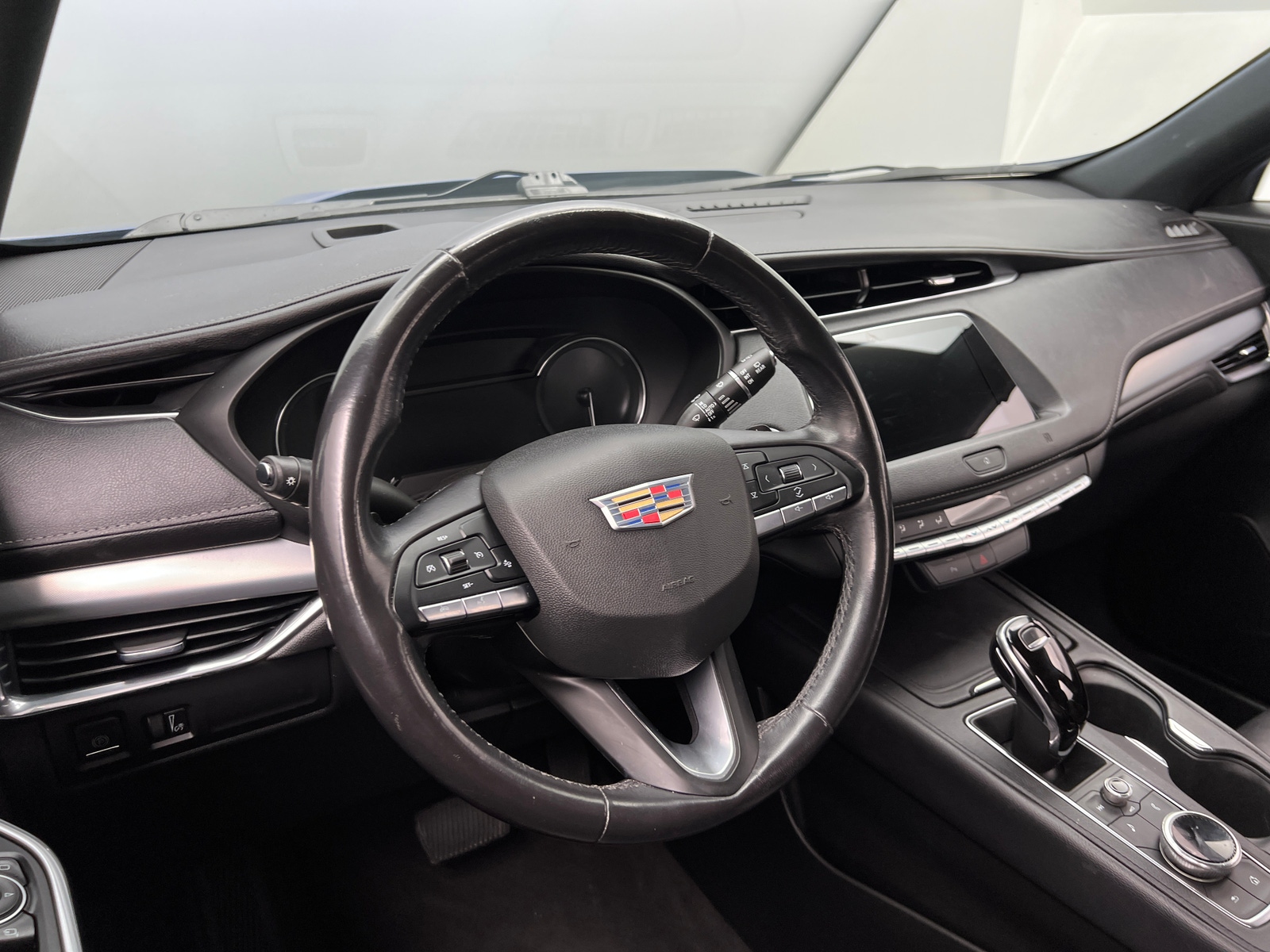 Thumbnail: 2021 Cadillac XT4 - 4