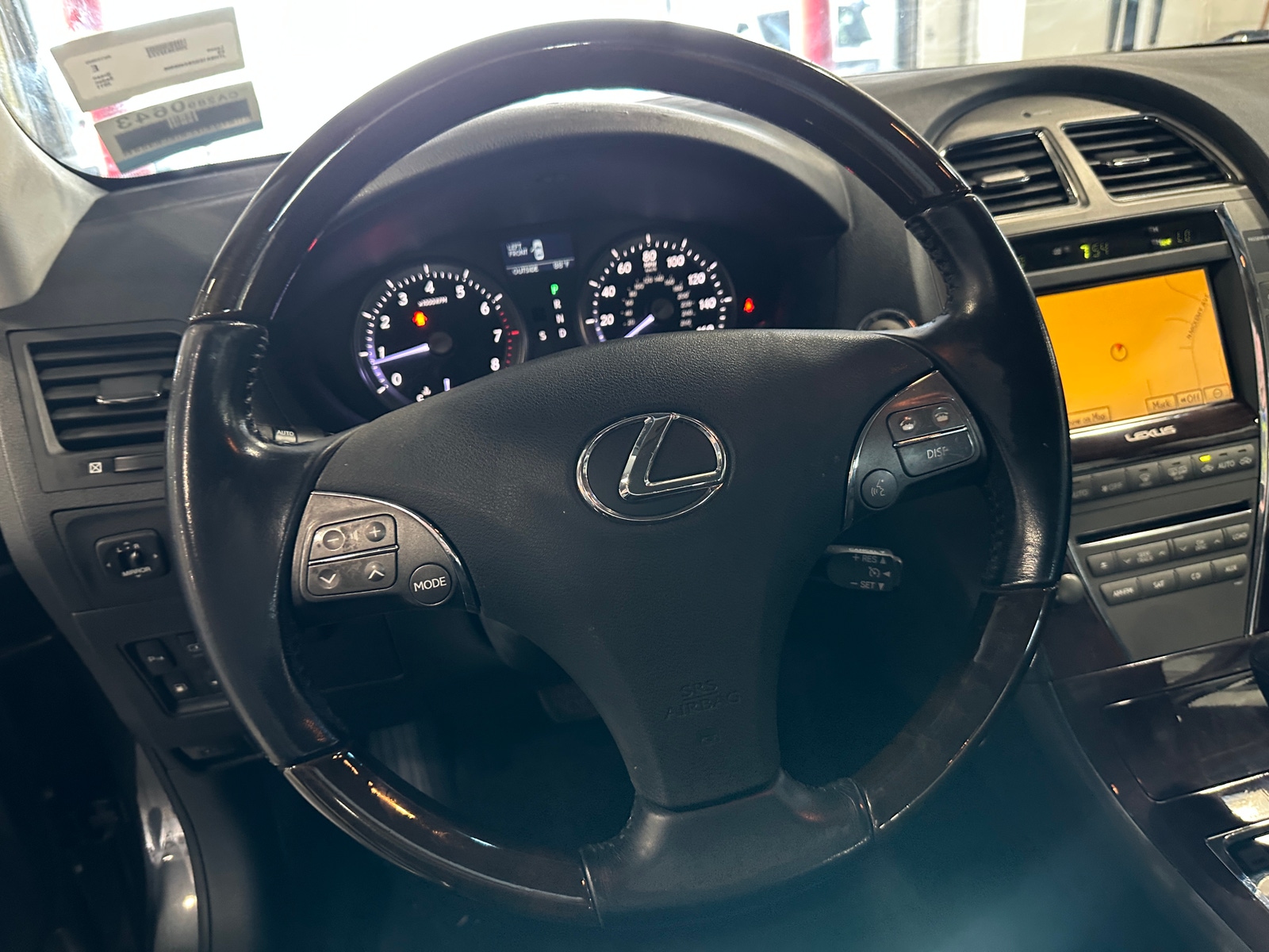 Thumbnail: 2011 Lexus ES - 4