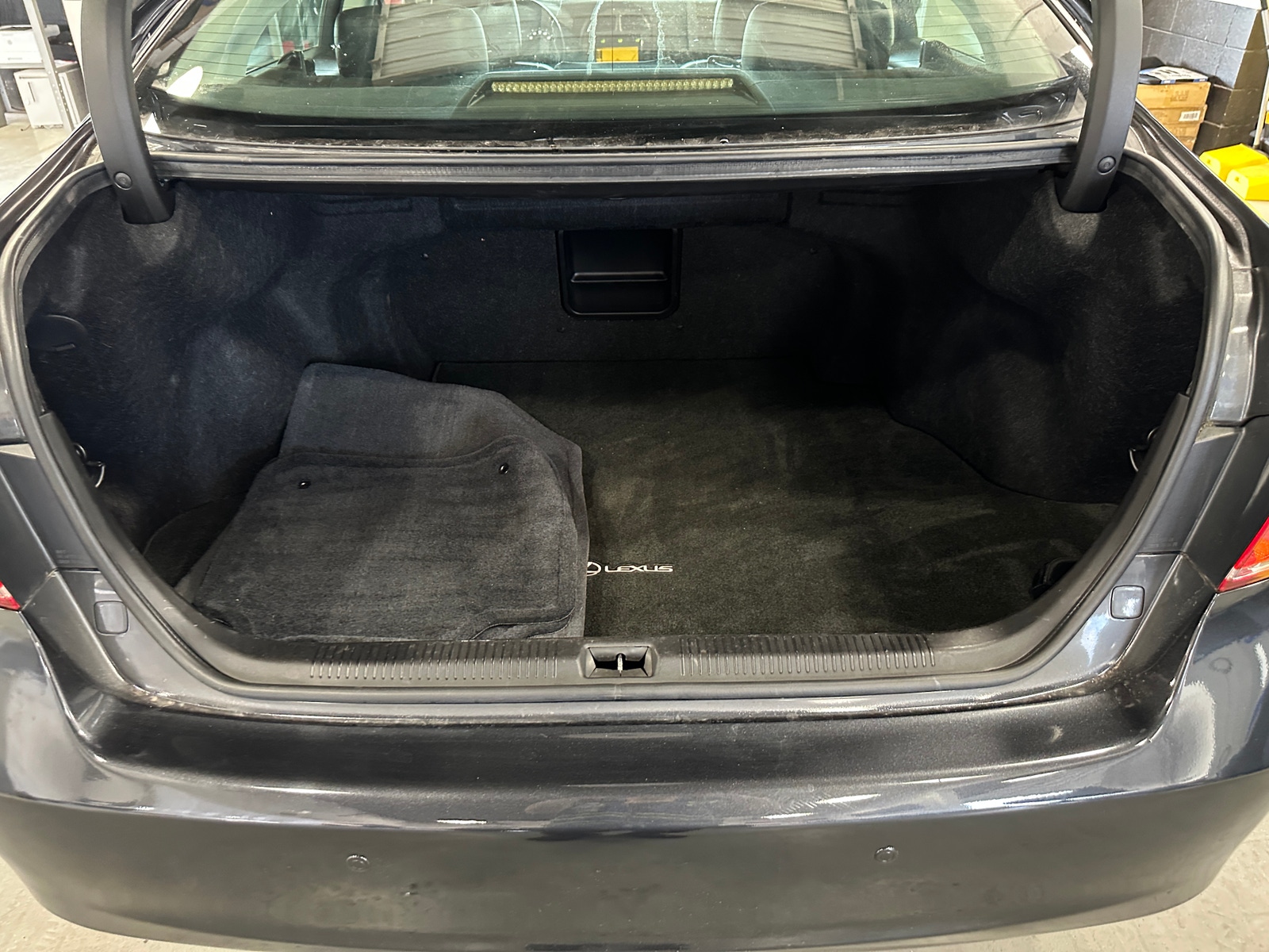 Thumbnail: 2011 Lexus ES - 6