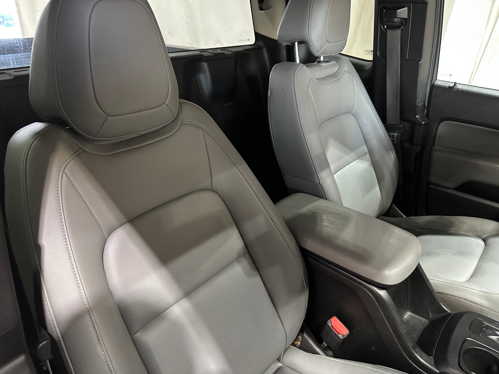 Thumbnail: 2018 Chevrolet Colorado - 2