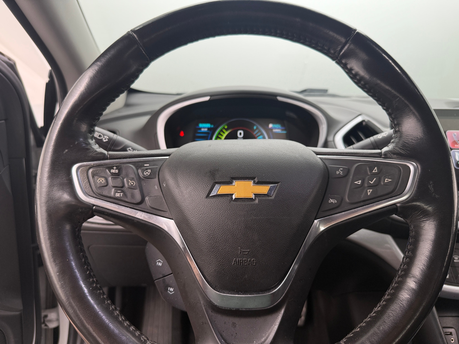 Thumbnail: 2018 Chevrolet Volt - 5