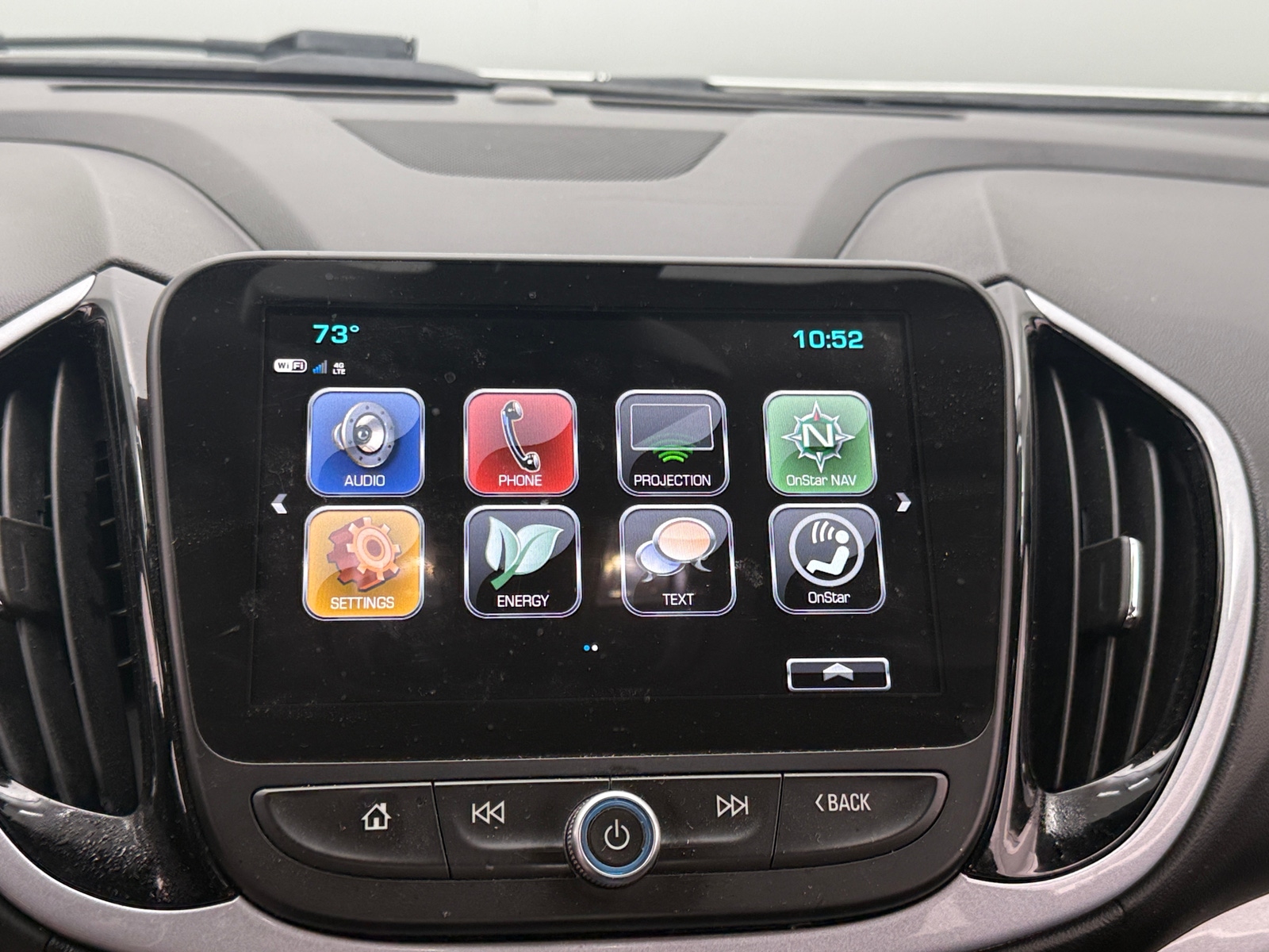 Thumbnail: 2018 Chevrolet Volt - 4