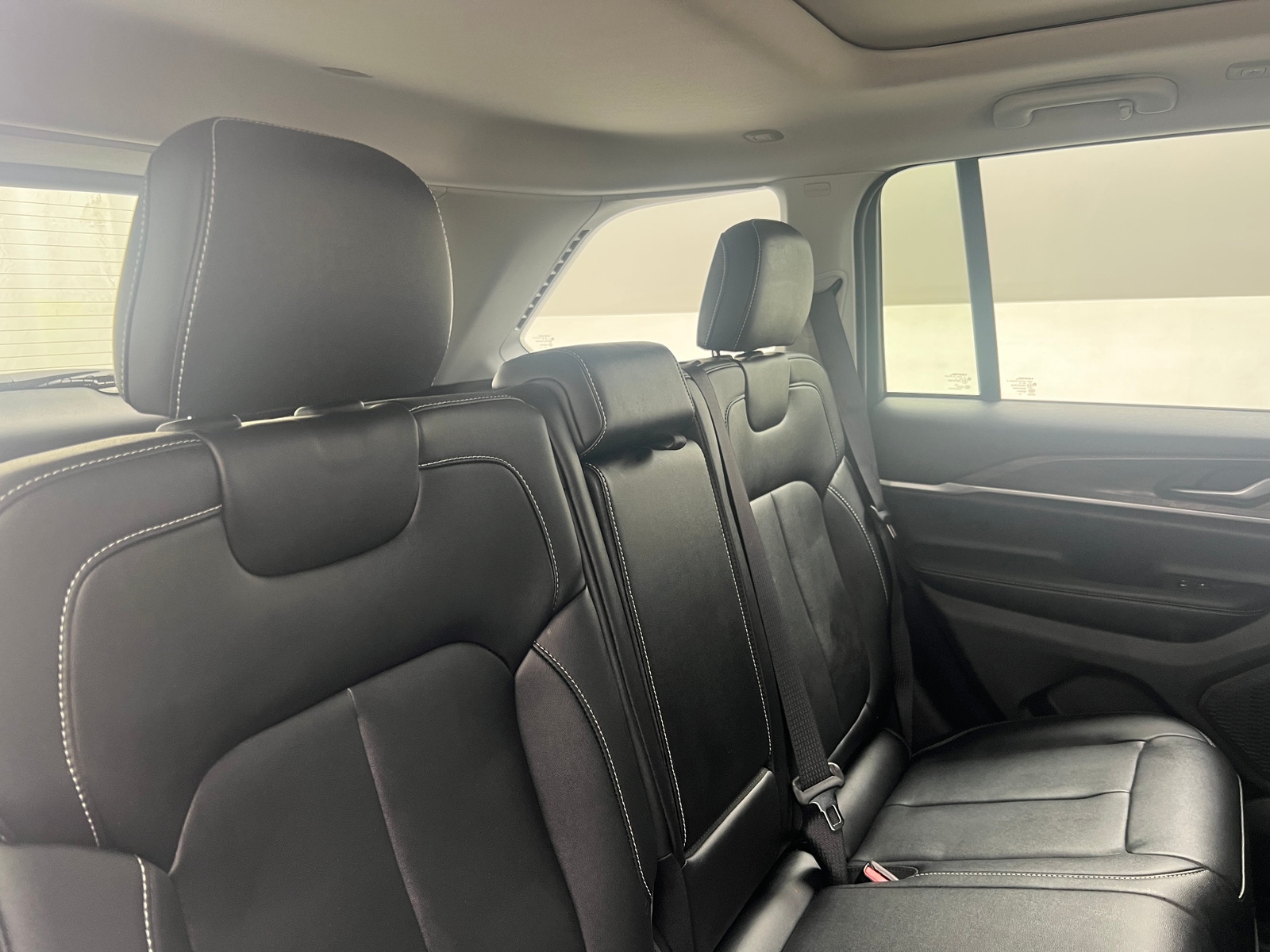 Thumbnail: 2024 Jeep Grand Cherokee - 5