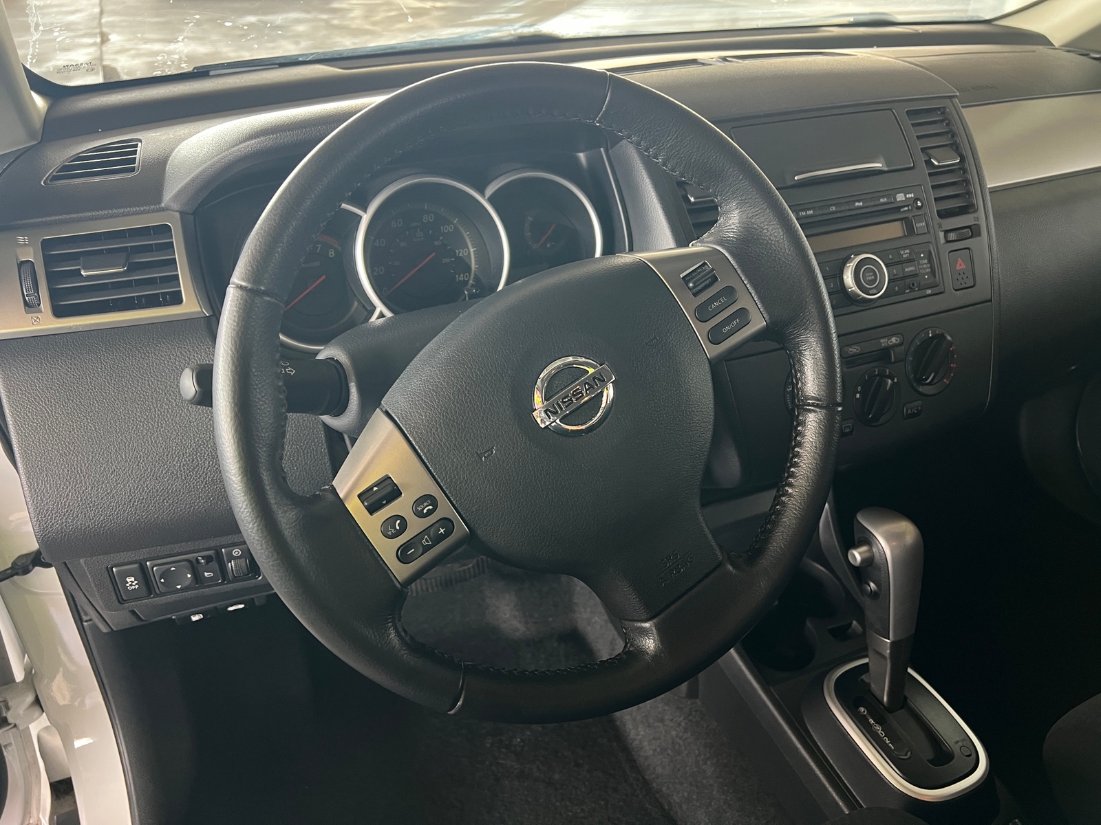 Thumbnail: 2012 Nissan Versa - 5
