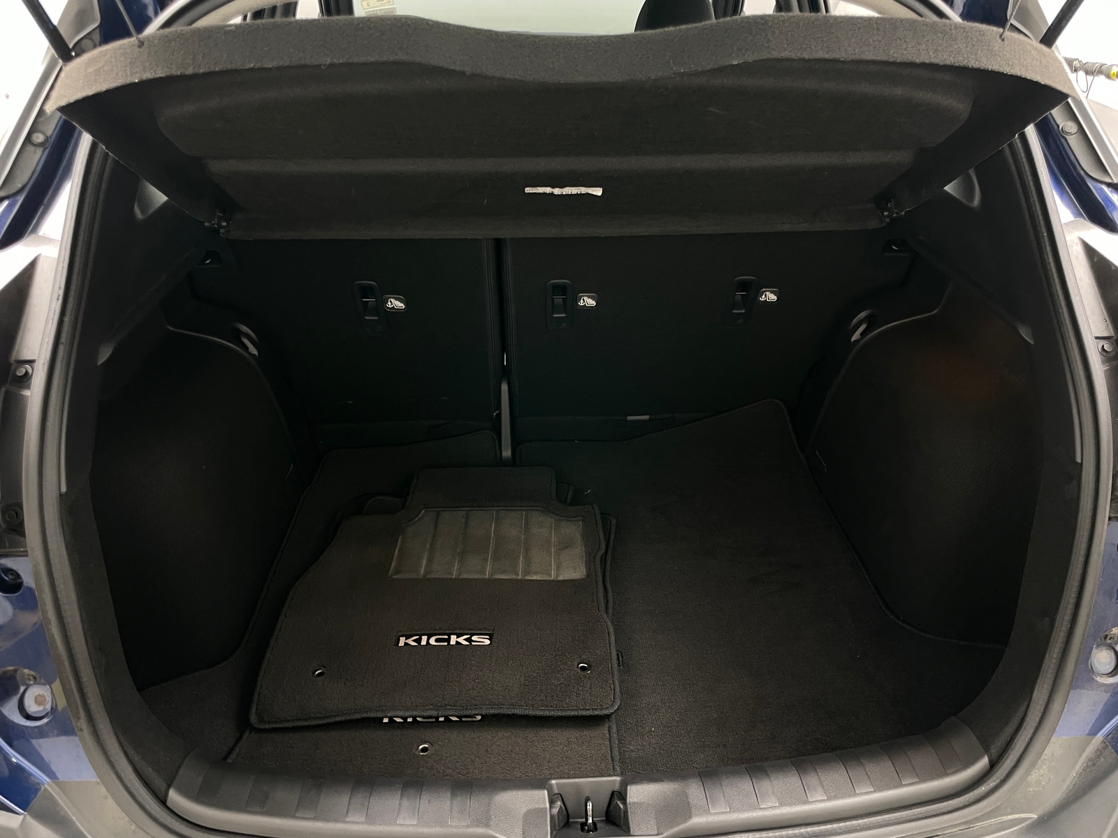 Thumbnail: 2018 Nissan Kicks - 7