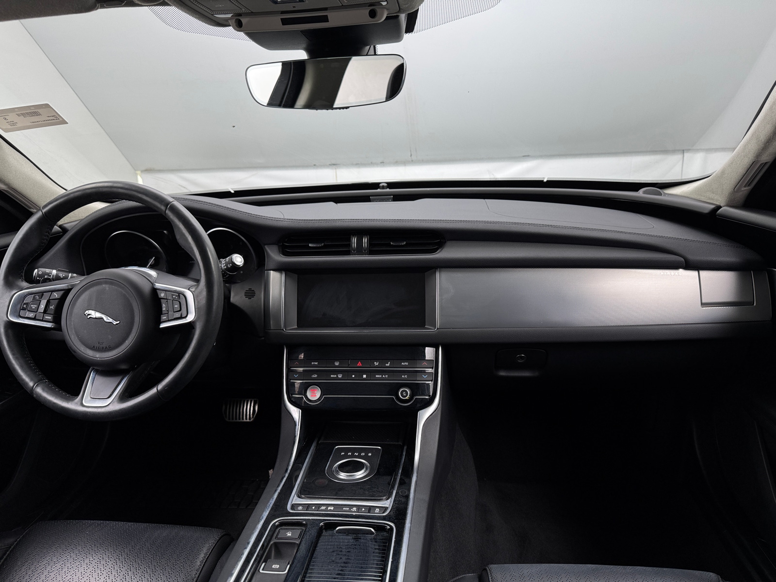 Thumbnail: 2020 Jaguar XF - 2