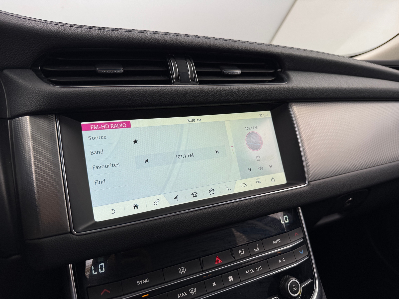 Thumbnail: 2020 Jaguar XF - 3