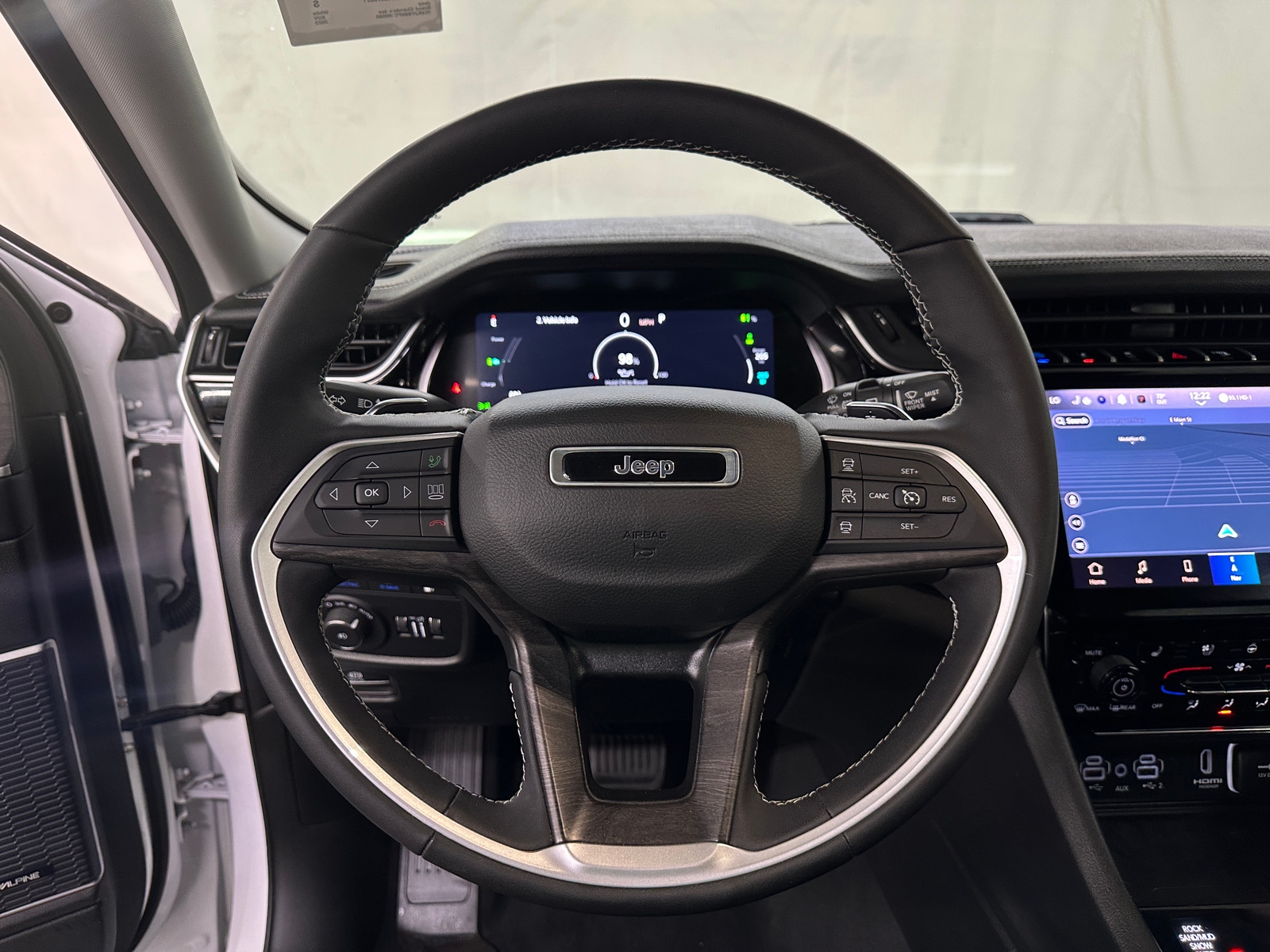 Thumbnail: 2023 Jeep Grand Cherokee - 4