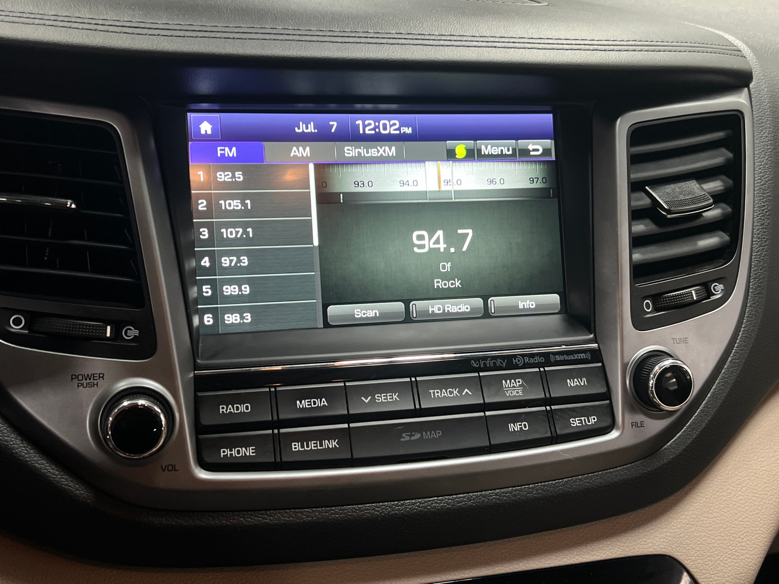 Thumbnail: 2017 Hyundai Tucson - 3