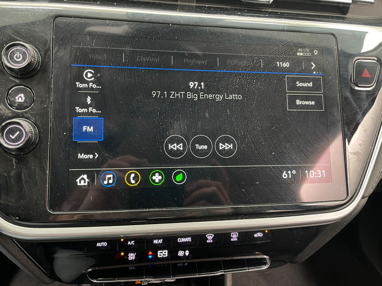 Thumbnail: 2023 Chevrolet Bolt EUV - 4