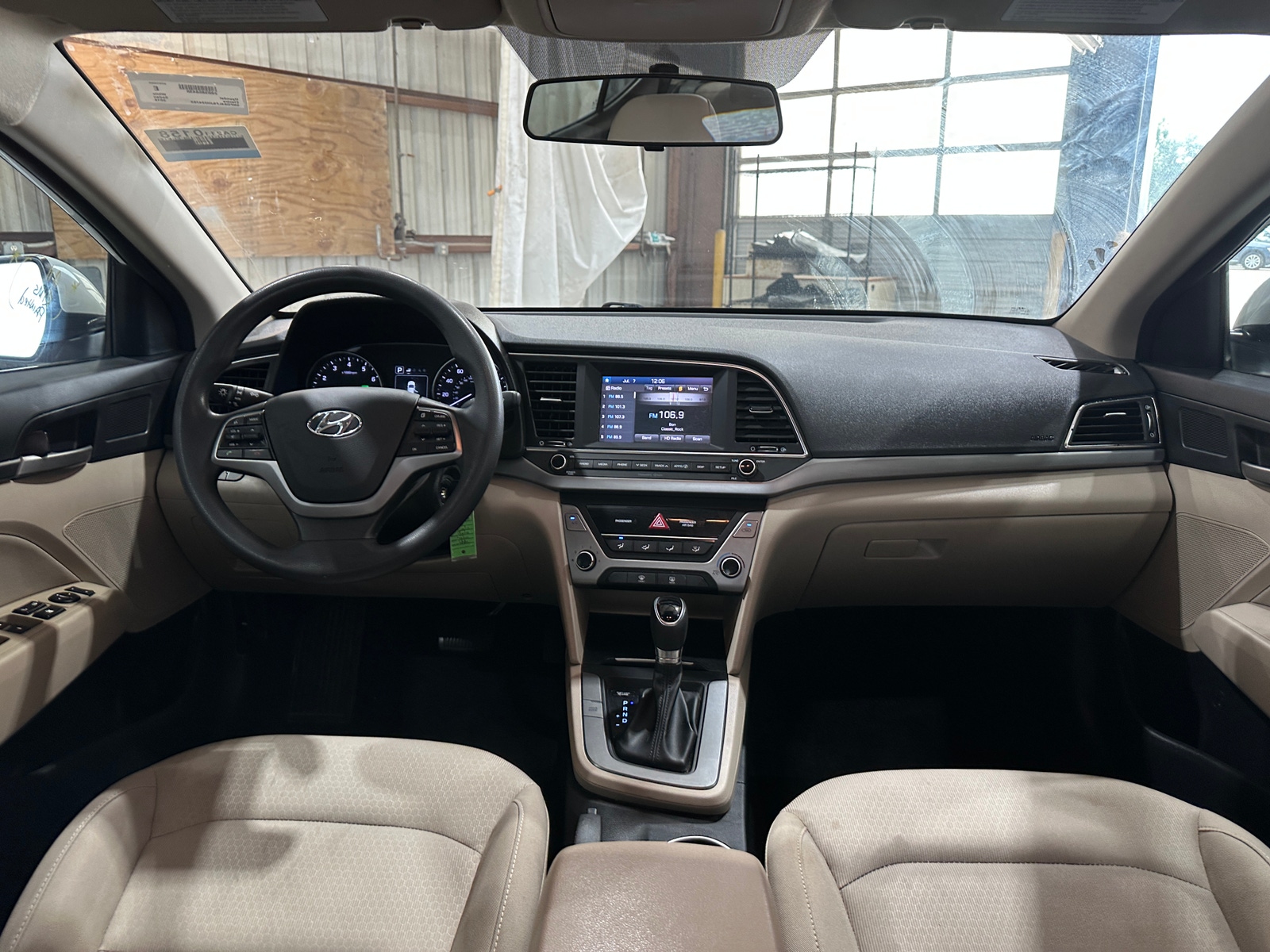 Thumbnail: 2018 Hyundai Elantra - 3