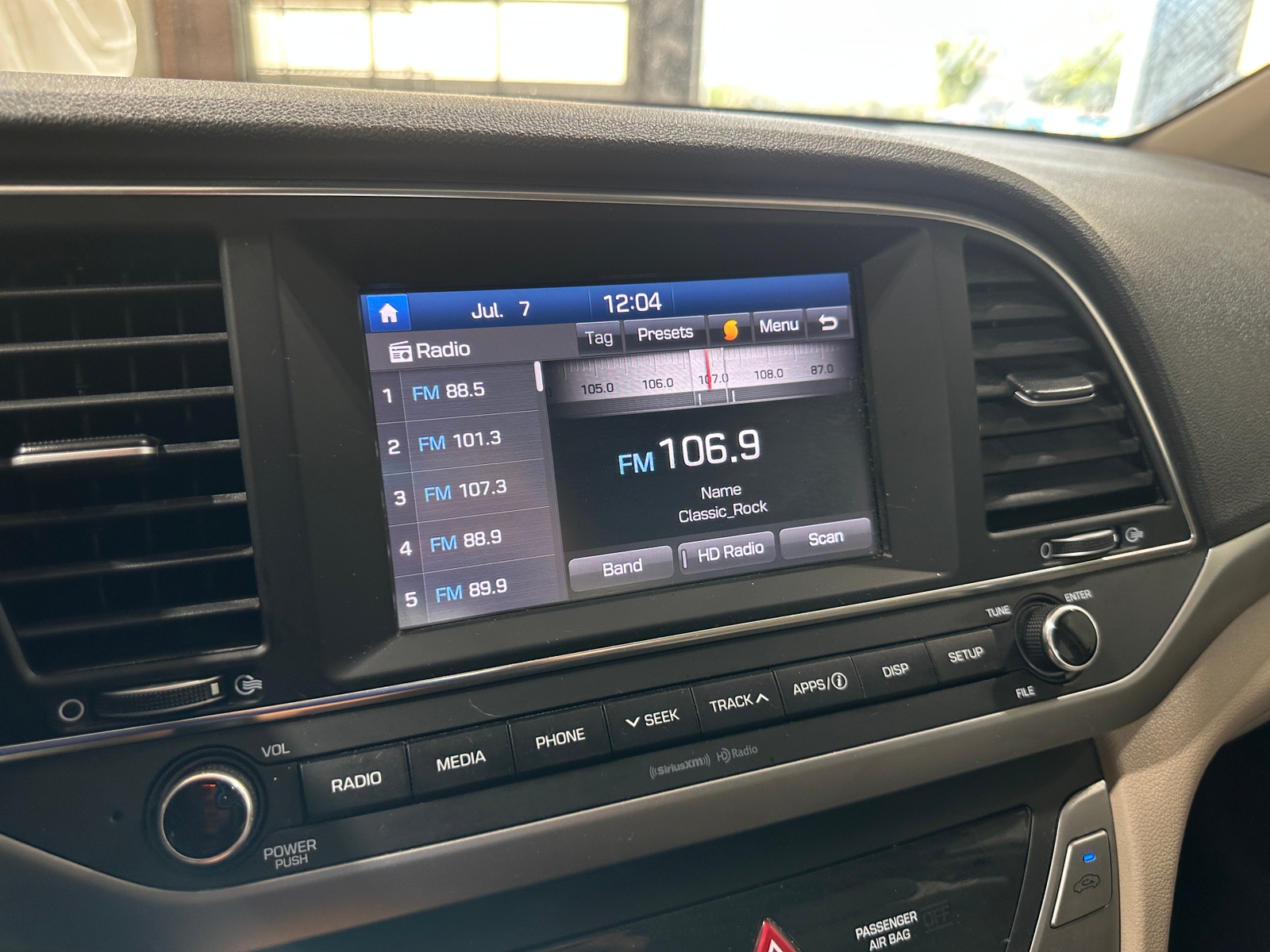 Thumbnail: 2018 Hyundai Elantra - 4