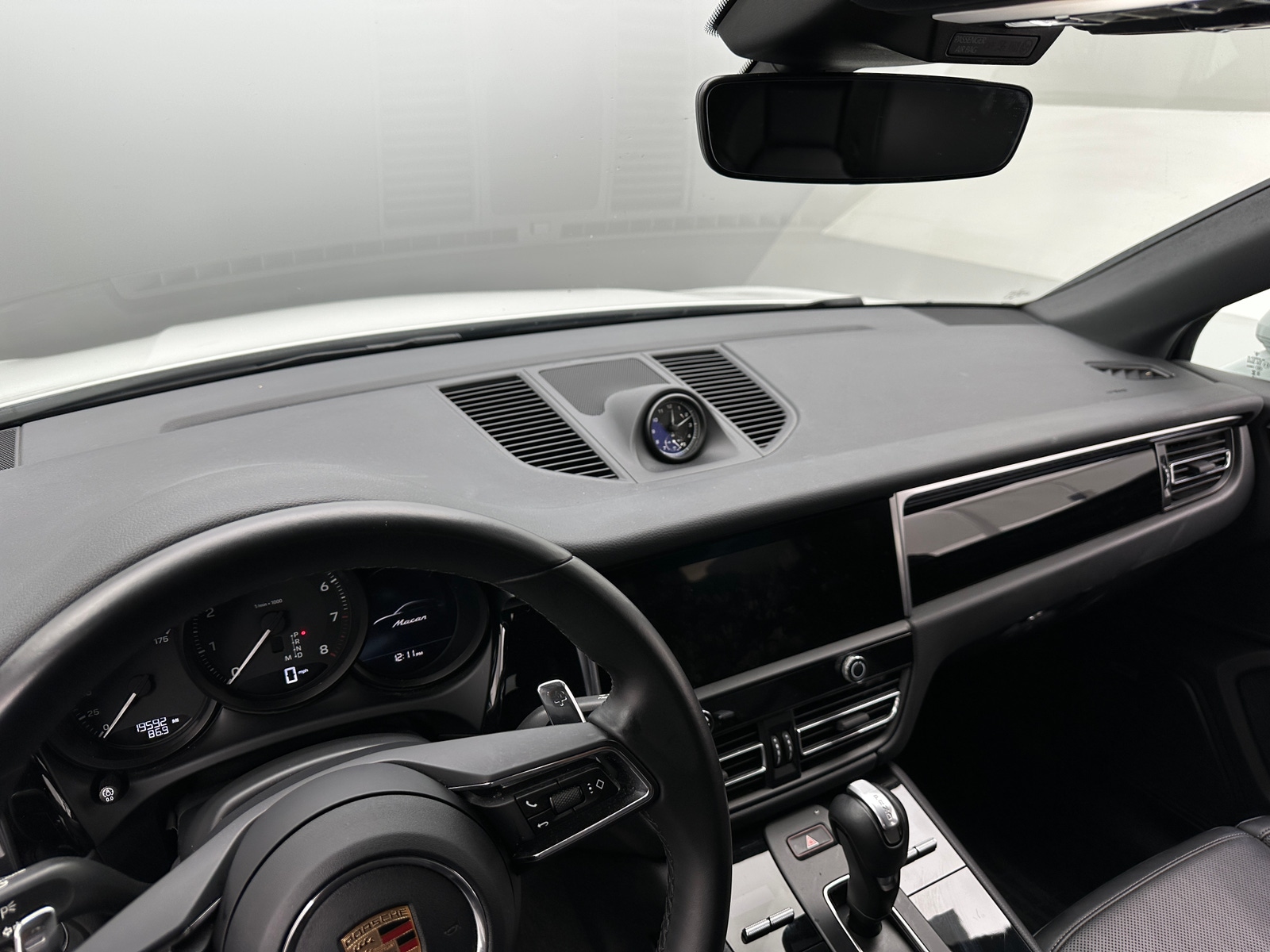 Thumbnail: 2023 Porsche Macan - 2