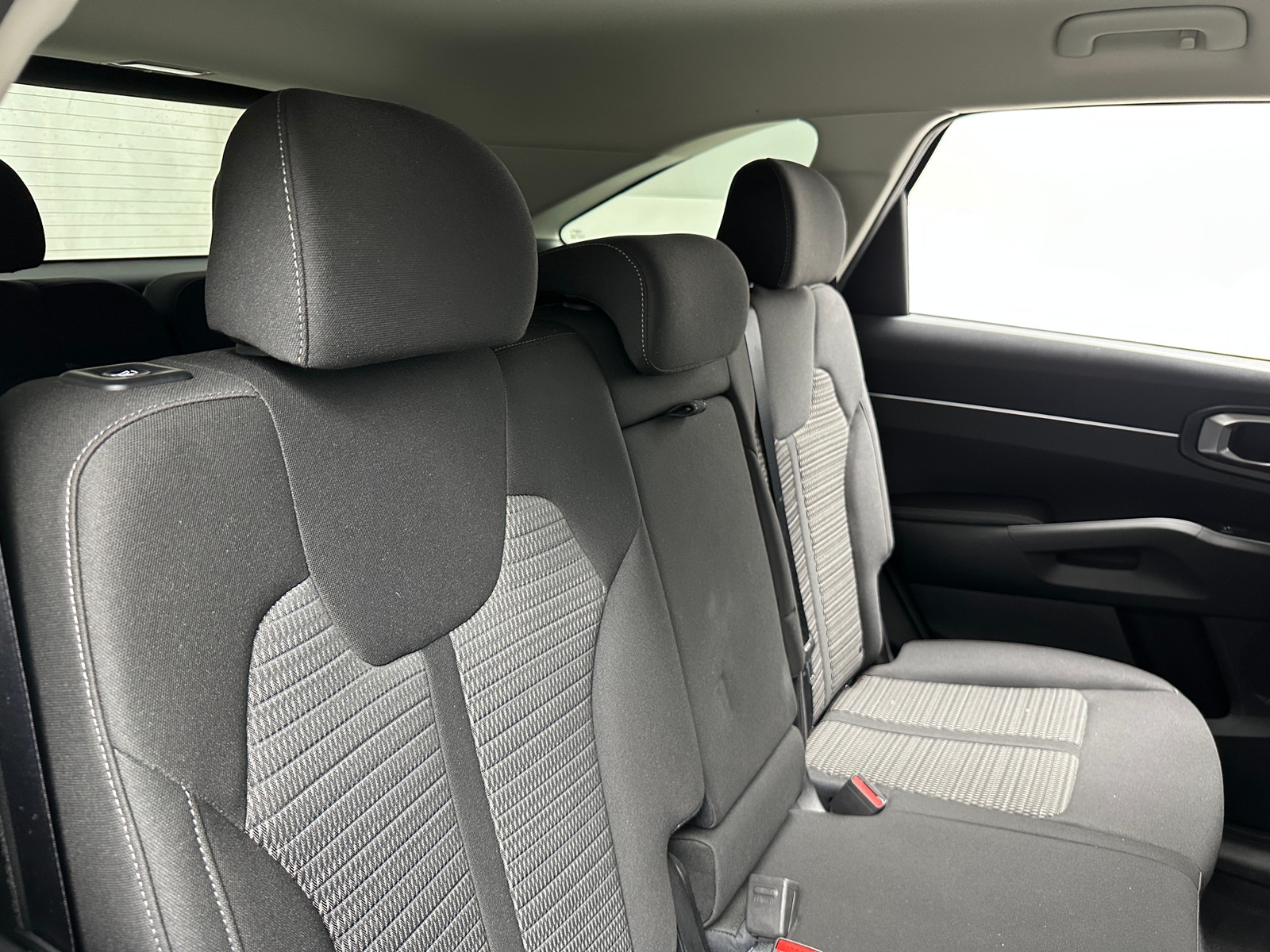 Thumbnail: 2023 Kia Sorento - 6