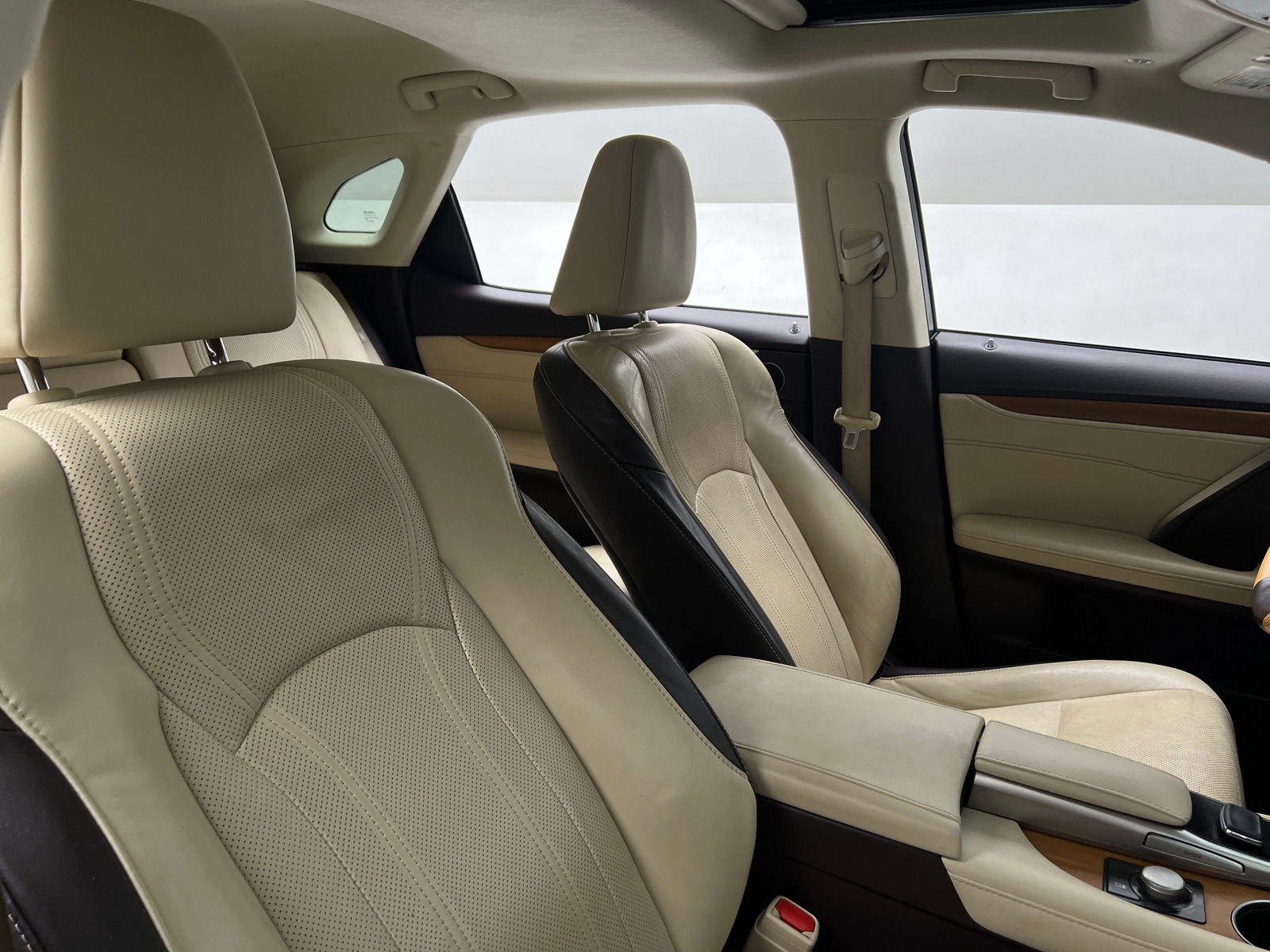 Thumbnail: 2017 Lexus RX - 2