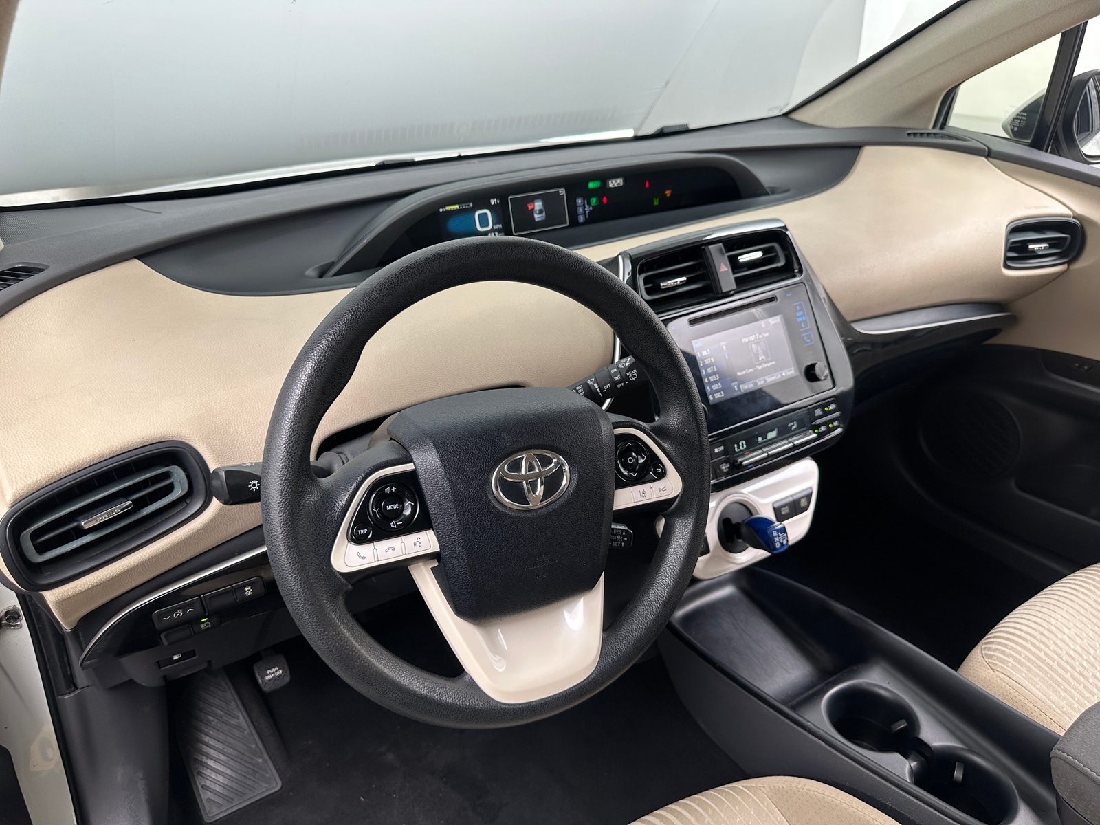 Thumbnail: 2017 Toyota Prius - 3