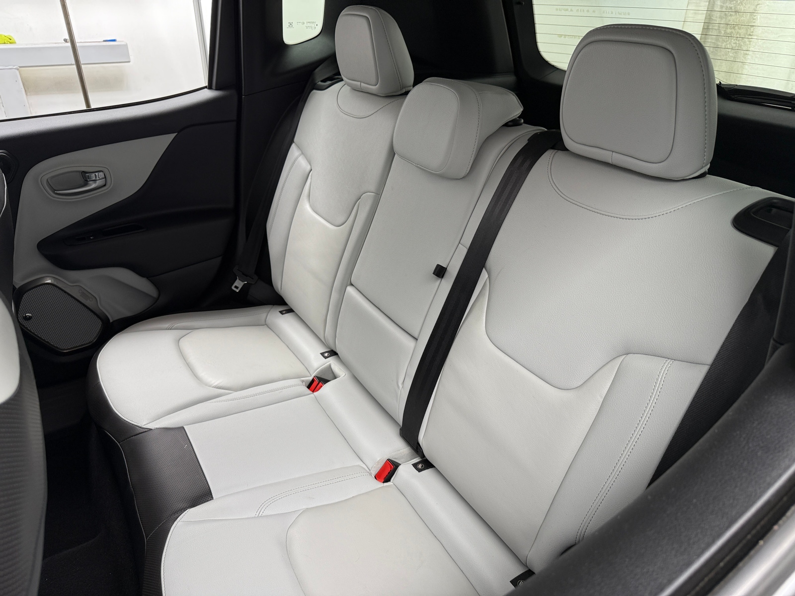 Thumbnail: 2018 Jeep Renegade - 5