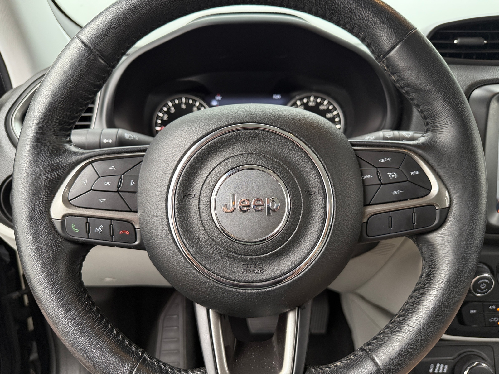 Thumbnail: 2018 Jeep Renegade - 4