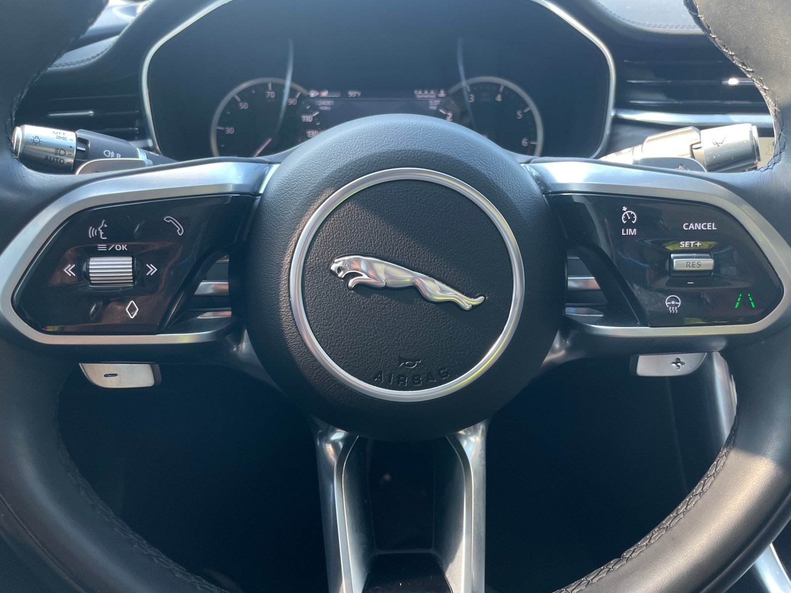 Thumbnail: 2022 Jaguar XF - 4