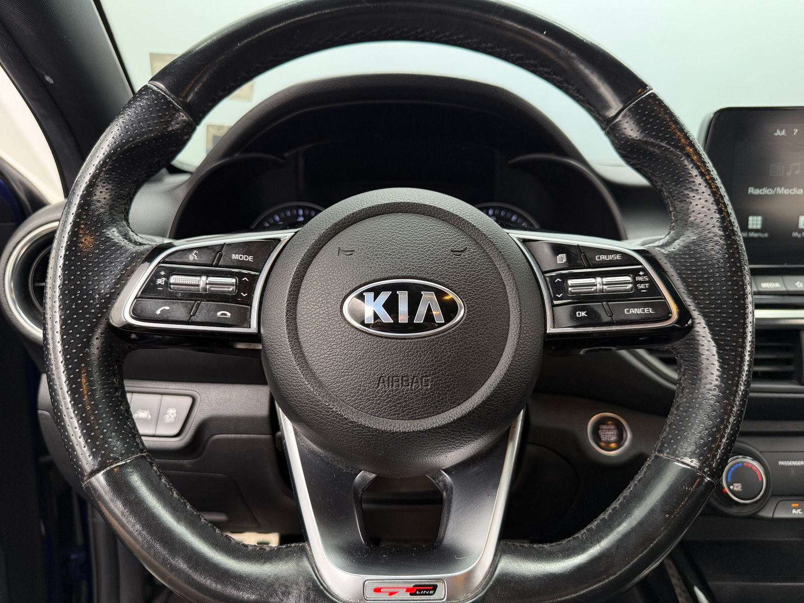 Thumbnail: 2021 Kia Forte - 4