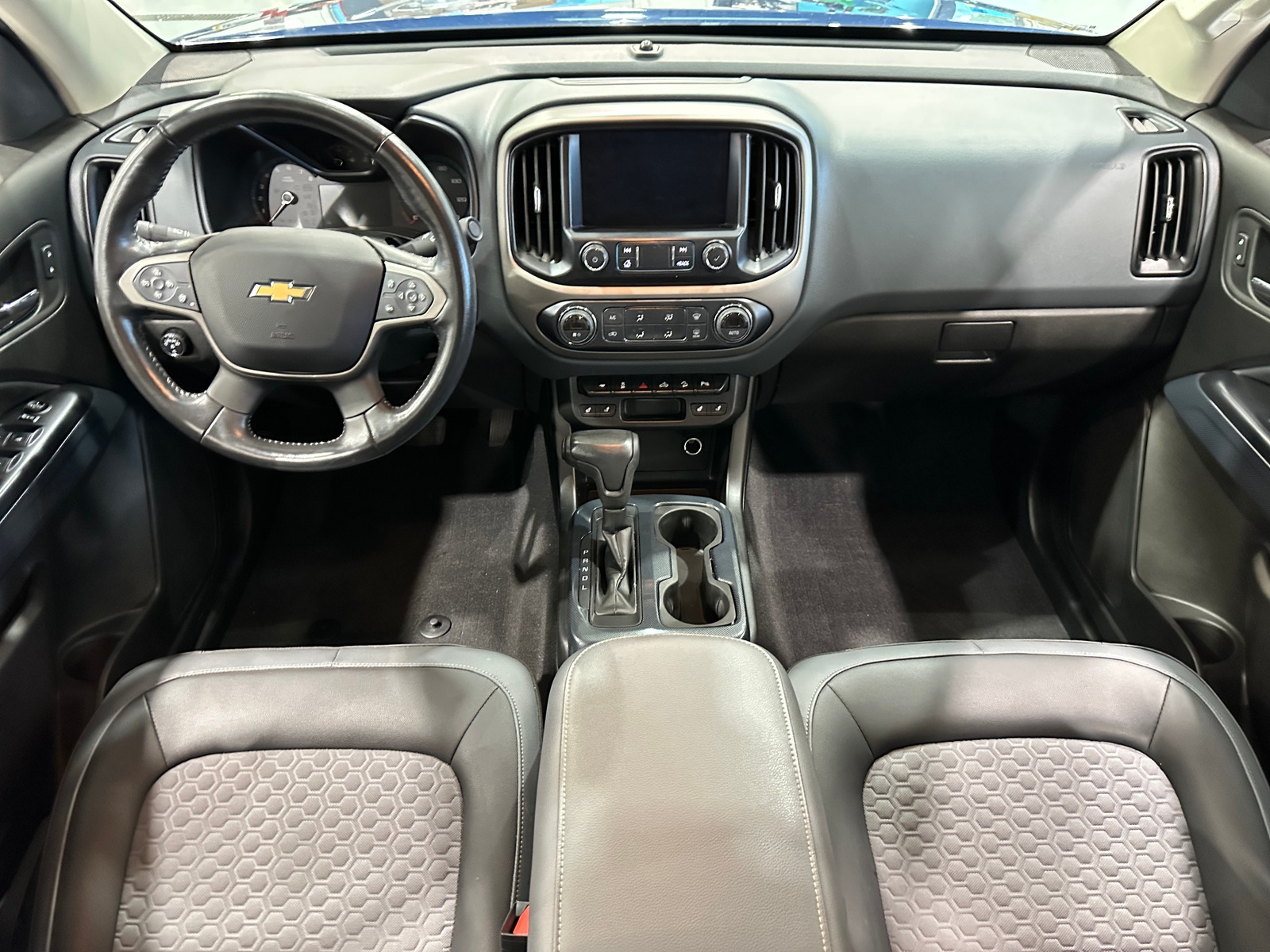 Thumbnail: 2020 Chevrolet Colorado - 3
