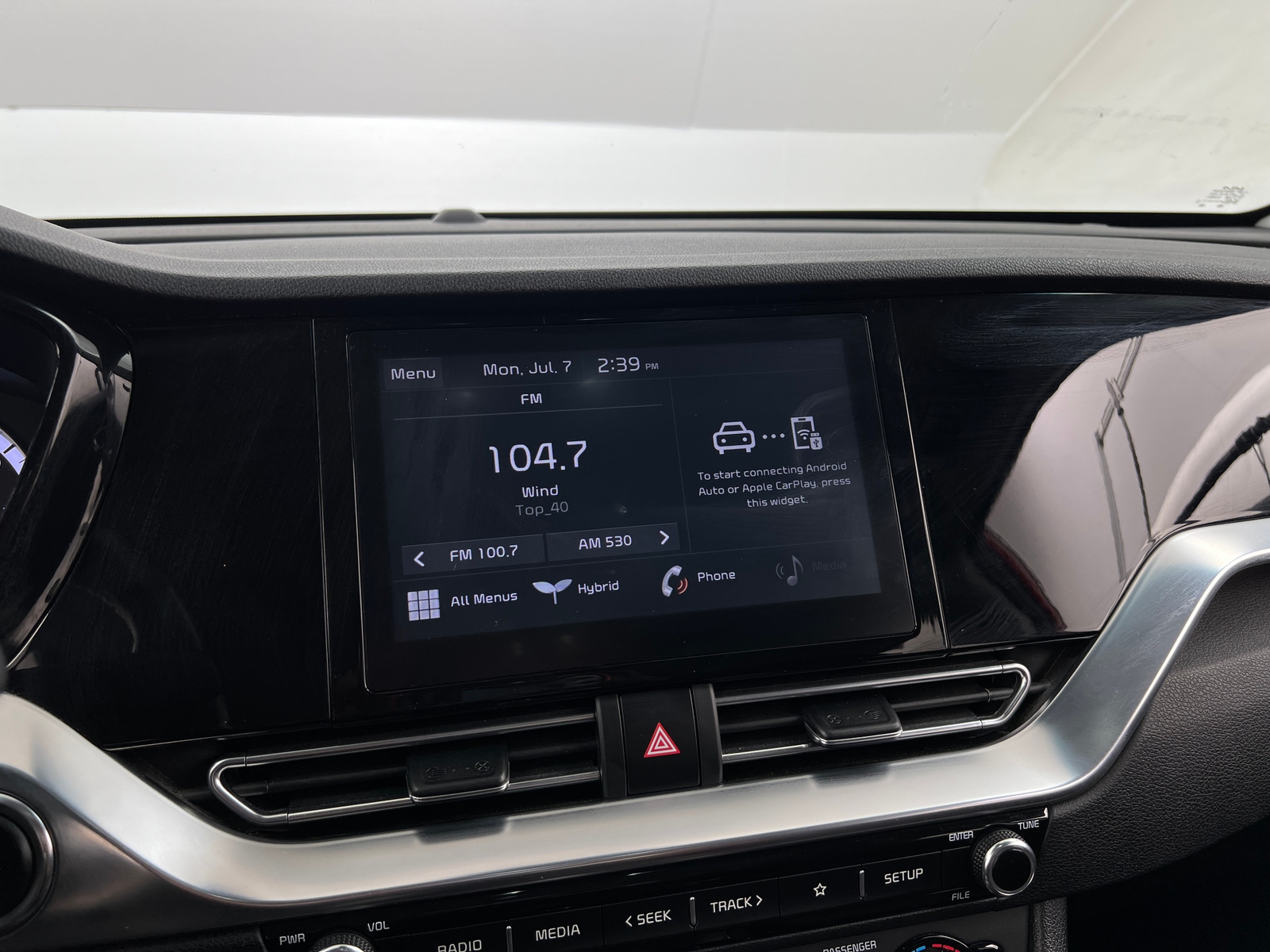 Thumbnail: 2022 Kia Niro - 4