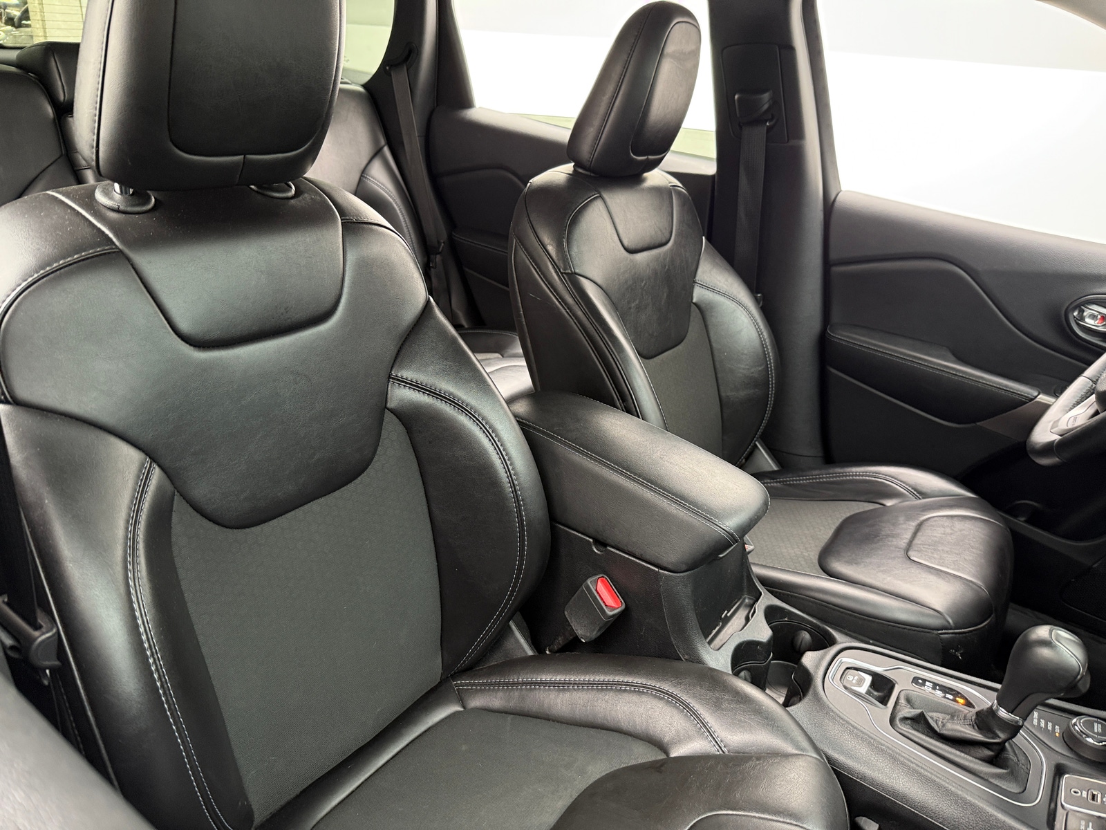 Thumbnail: 2019 Jeep Cherokee - 2