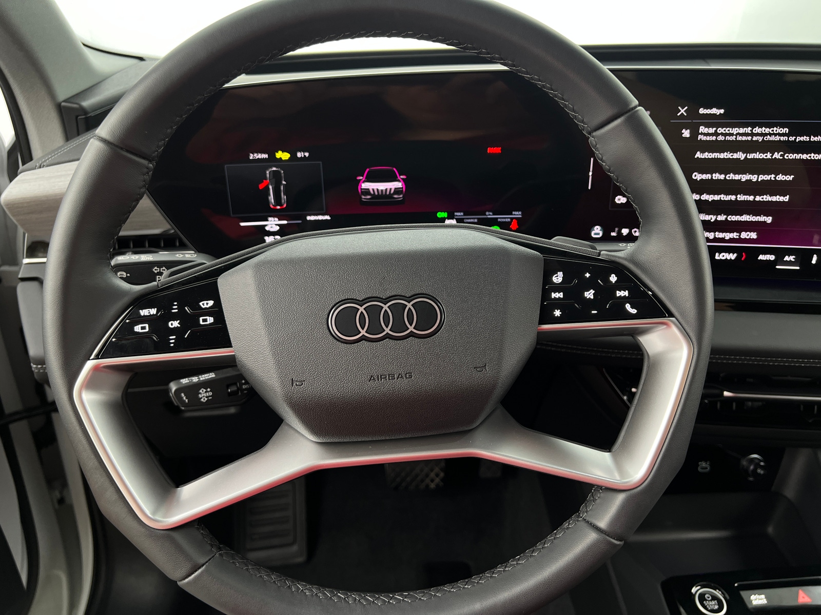 Thumbnail: 2025 Audi Q6 e-tron - 4
