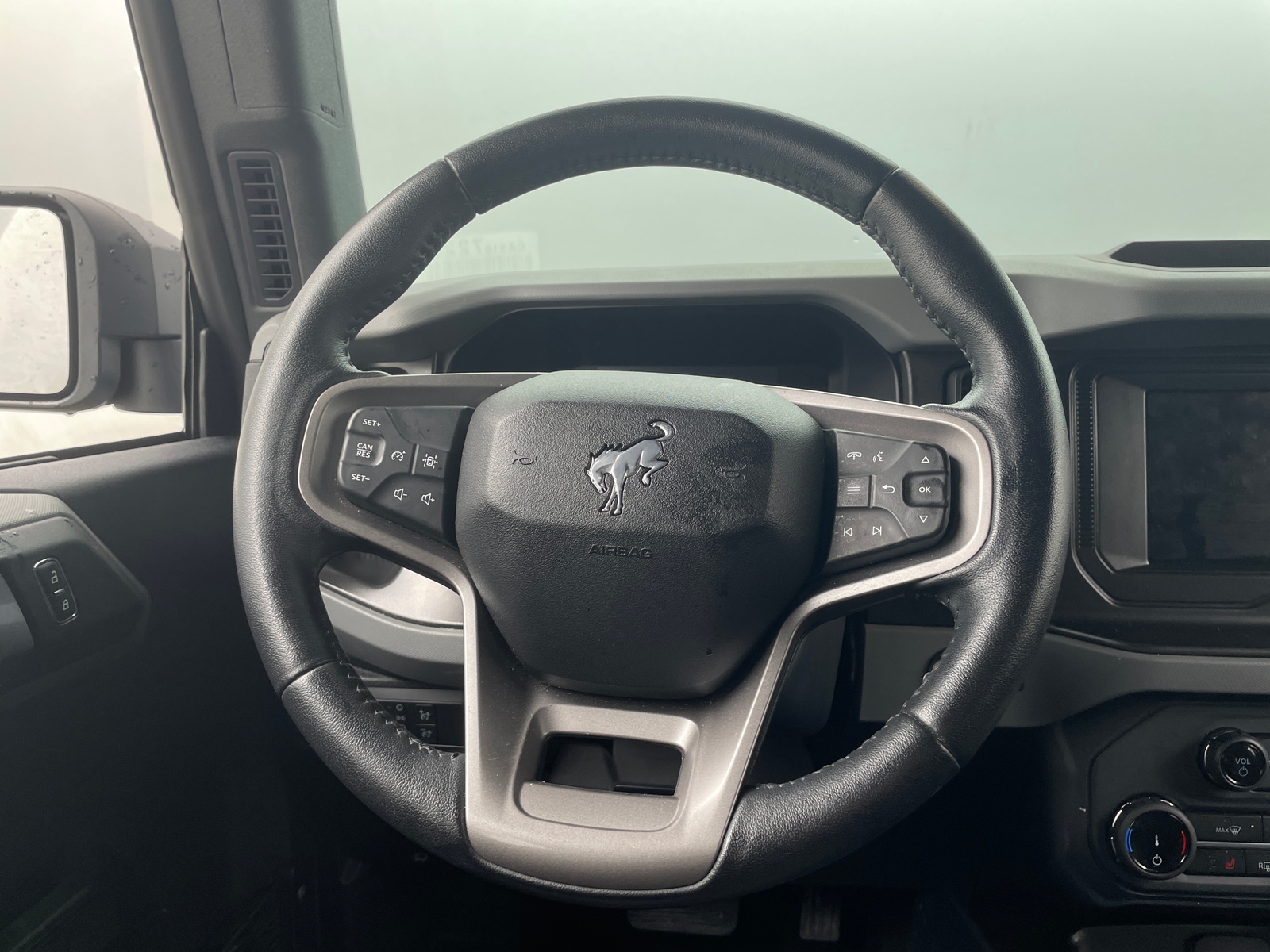 Thumbnail: 2022 Ford Bronco - 5