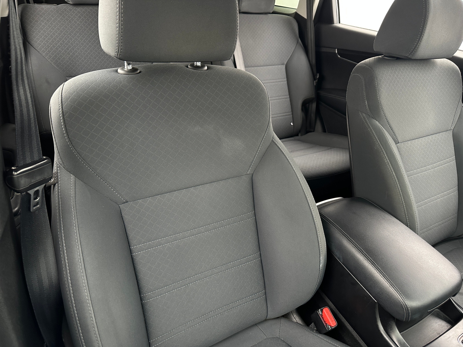 Thumbnail: 2019 Kia Sorento - 2