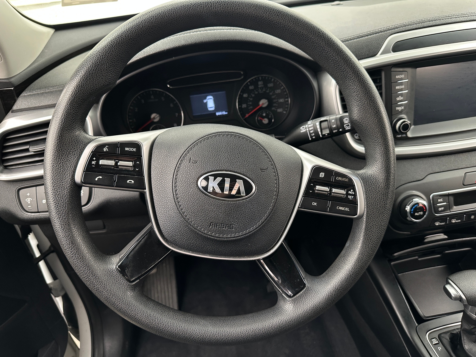 Thumbnail: 2019 Kia Sorento - 5