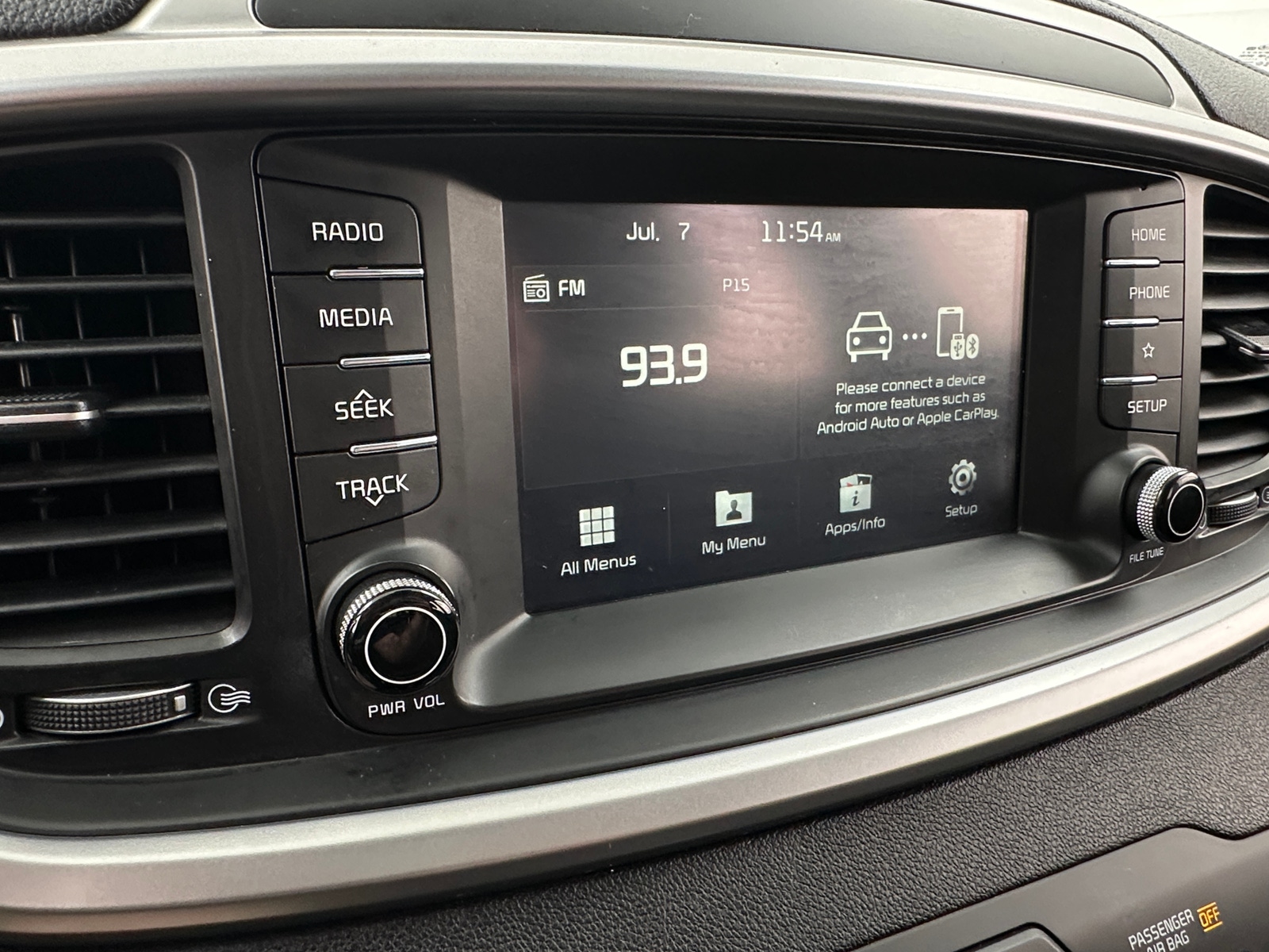 Thumbnail: 2019 Kia Sorento - 4