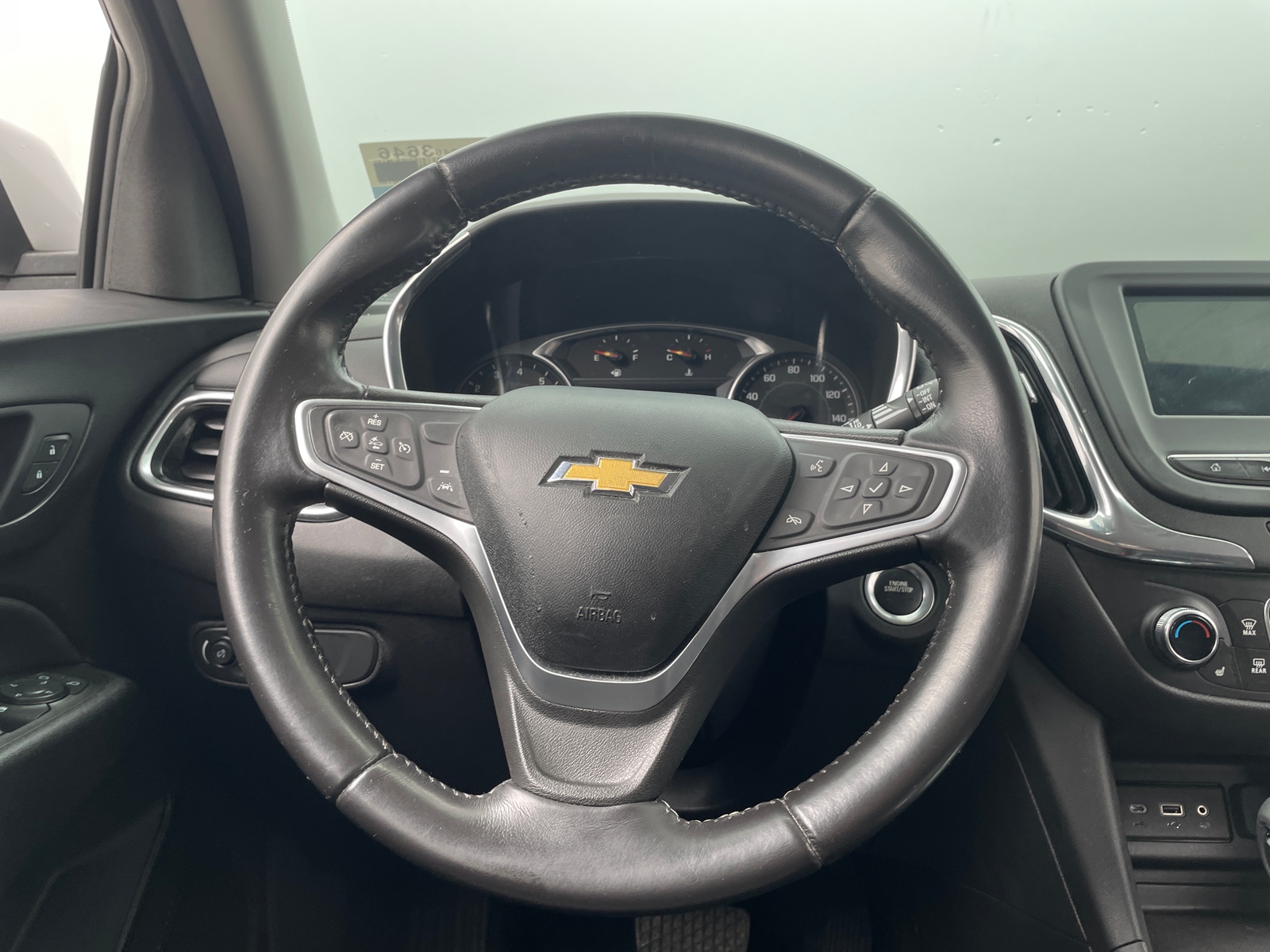 Thumbnail: 2022 Chevrolet Equinox - 5