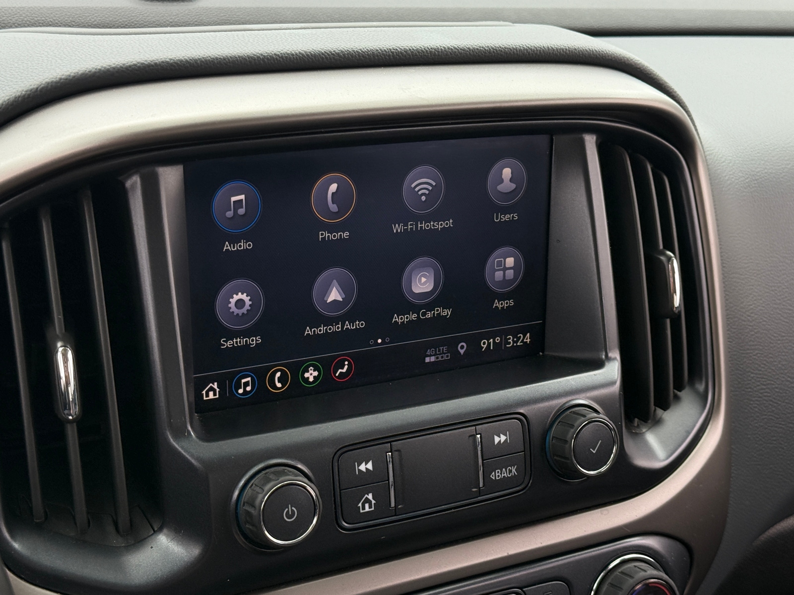 Thumbnail: 2019 Chevrolet Colorado - 3