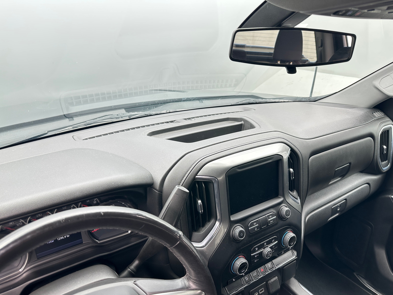Thumbnail: 2022 Chevrolet Silverado 1500 - 3
