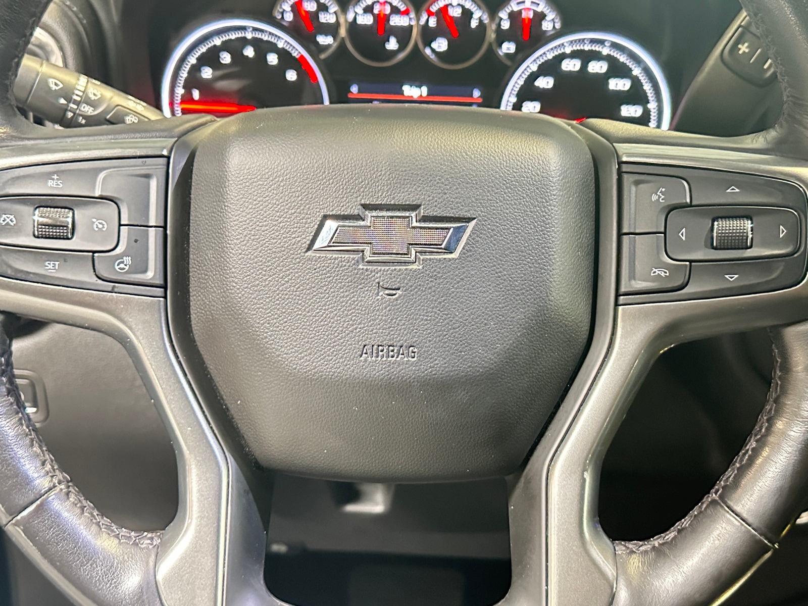 Thumbnail: 2022 Chevrolet Silverado 1500 - 5