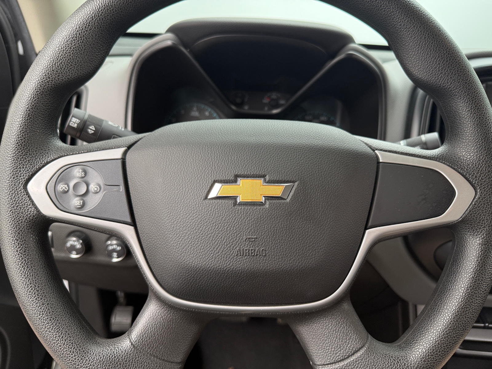 Thumbnail: 2022 Chevrolet Colorado - 5