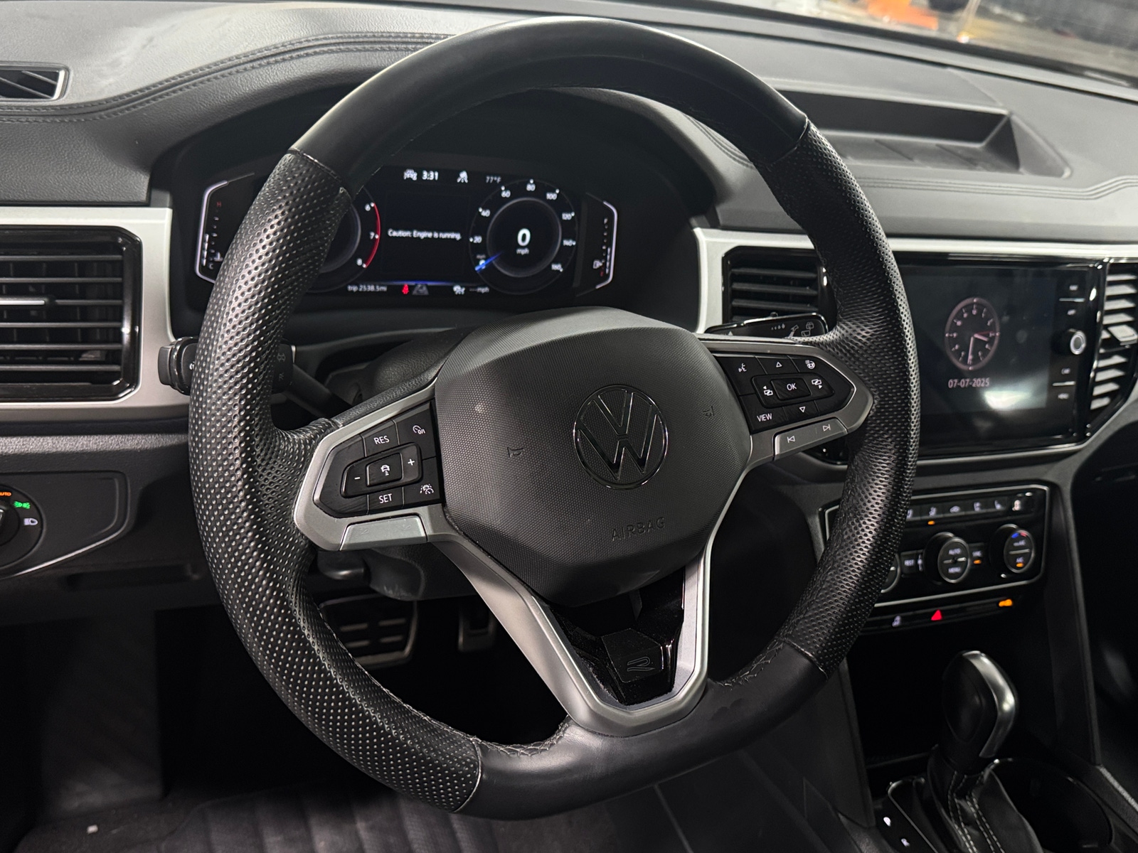 Thumbnail: 2023 Volkswagen Atlas - 4
