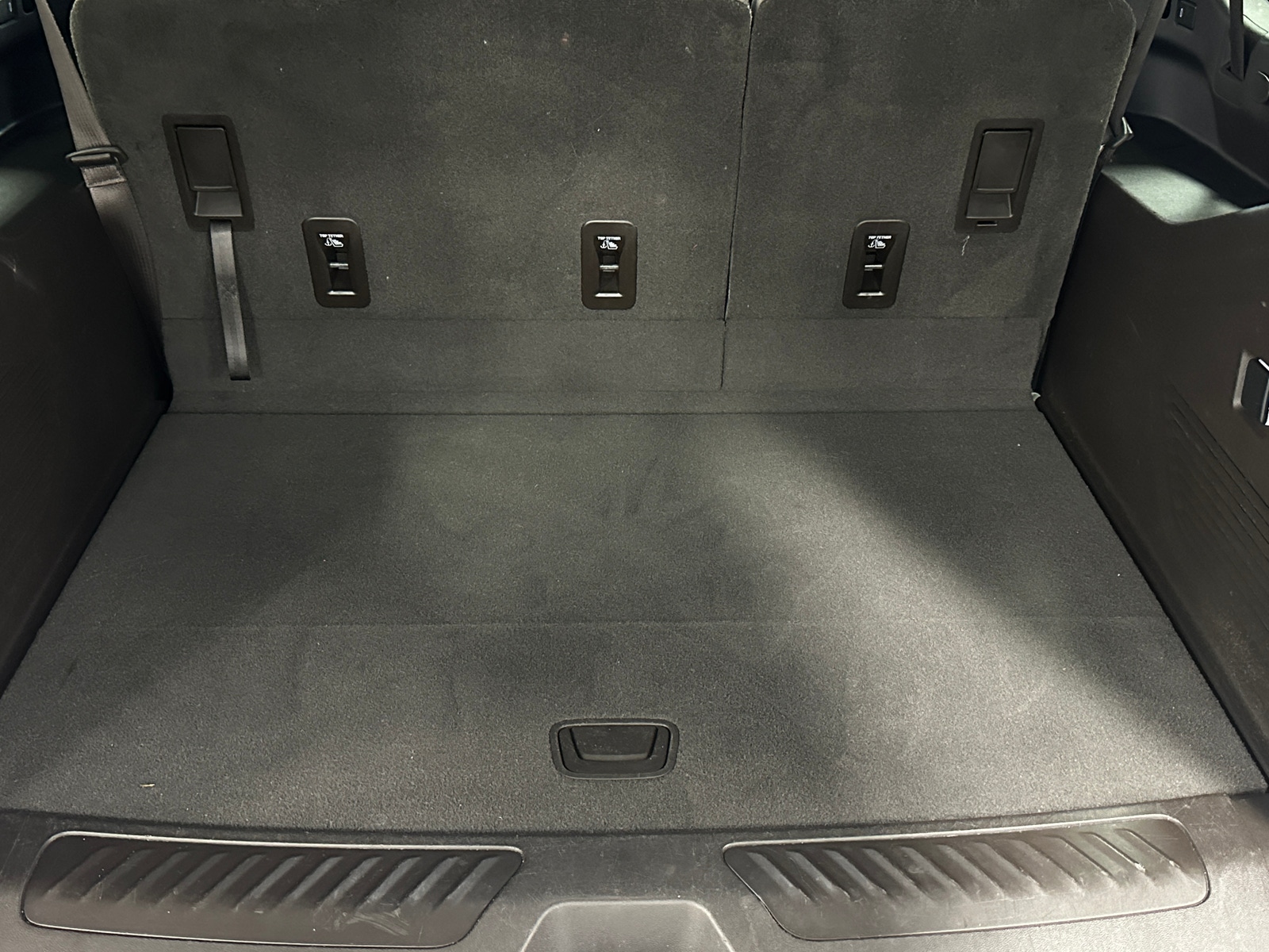 Thumbnail: 2021 Chevrolet Suburban - 6