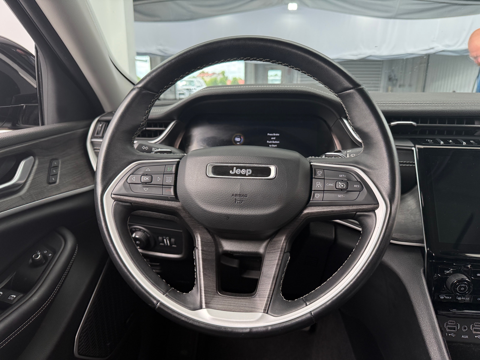 Thumbnail: 2022 Jeep Grand Cherokee L - 4