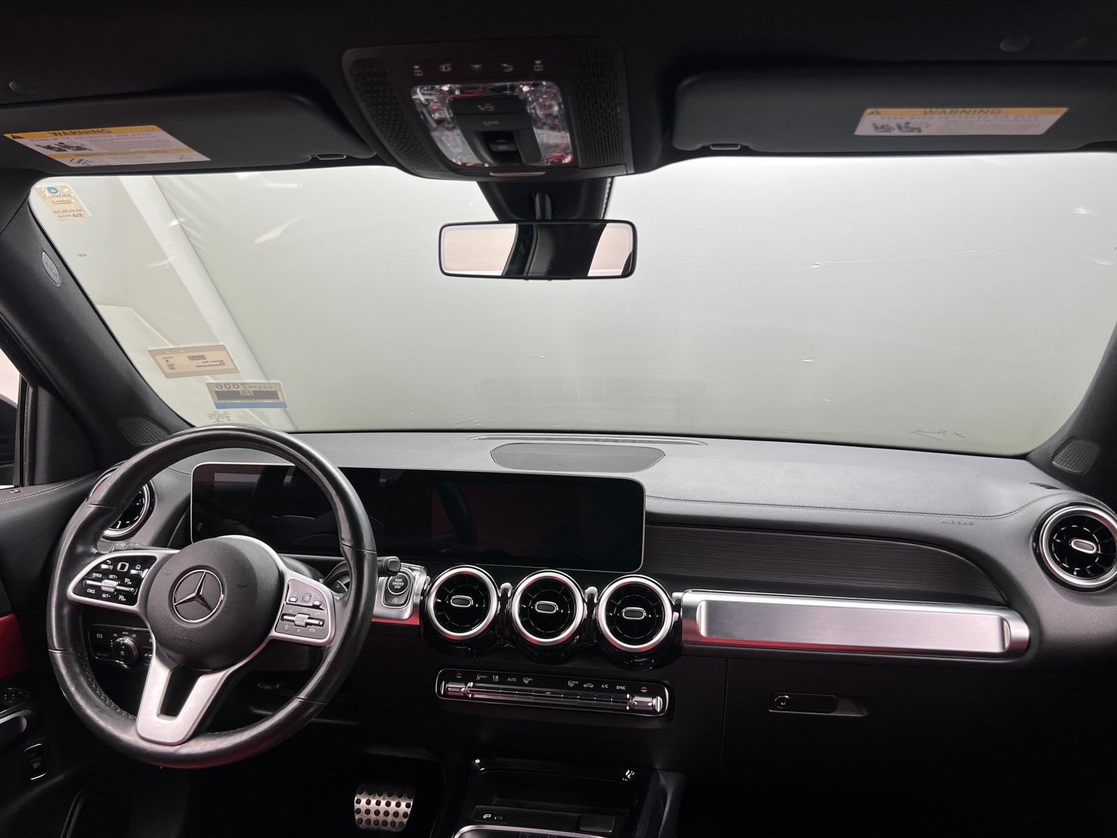 Thumbnail: 2020 Mercedes-Benz GLB - 2