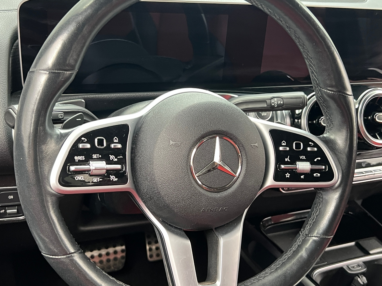 Thumbnail: 2020 Mercedes-Benz GLB - 4