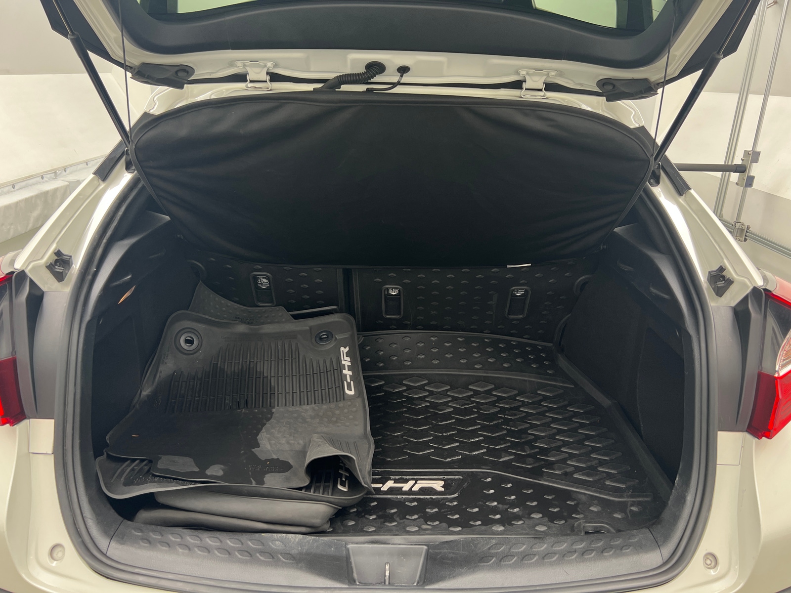 Thumbnail: 2019 Toyota C-HR - 6