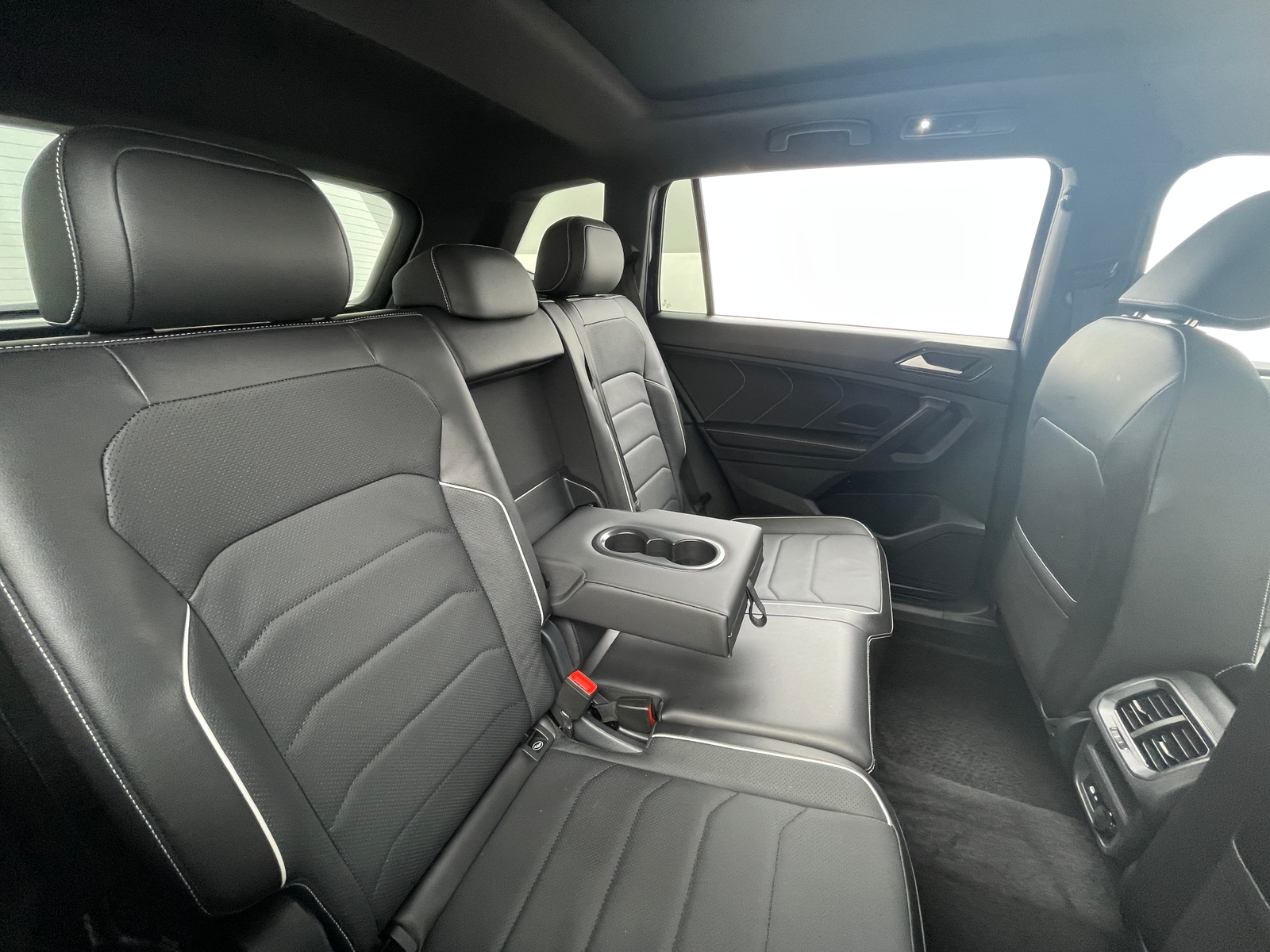 Thumbnail: 2024 Volkswagen Tiguan - 5