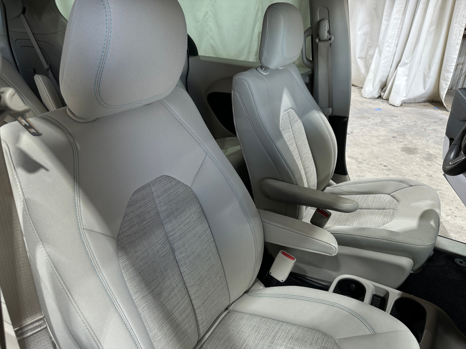 Thumbnail: 2018 Chrysler Pacifica - 2